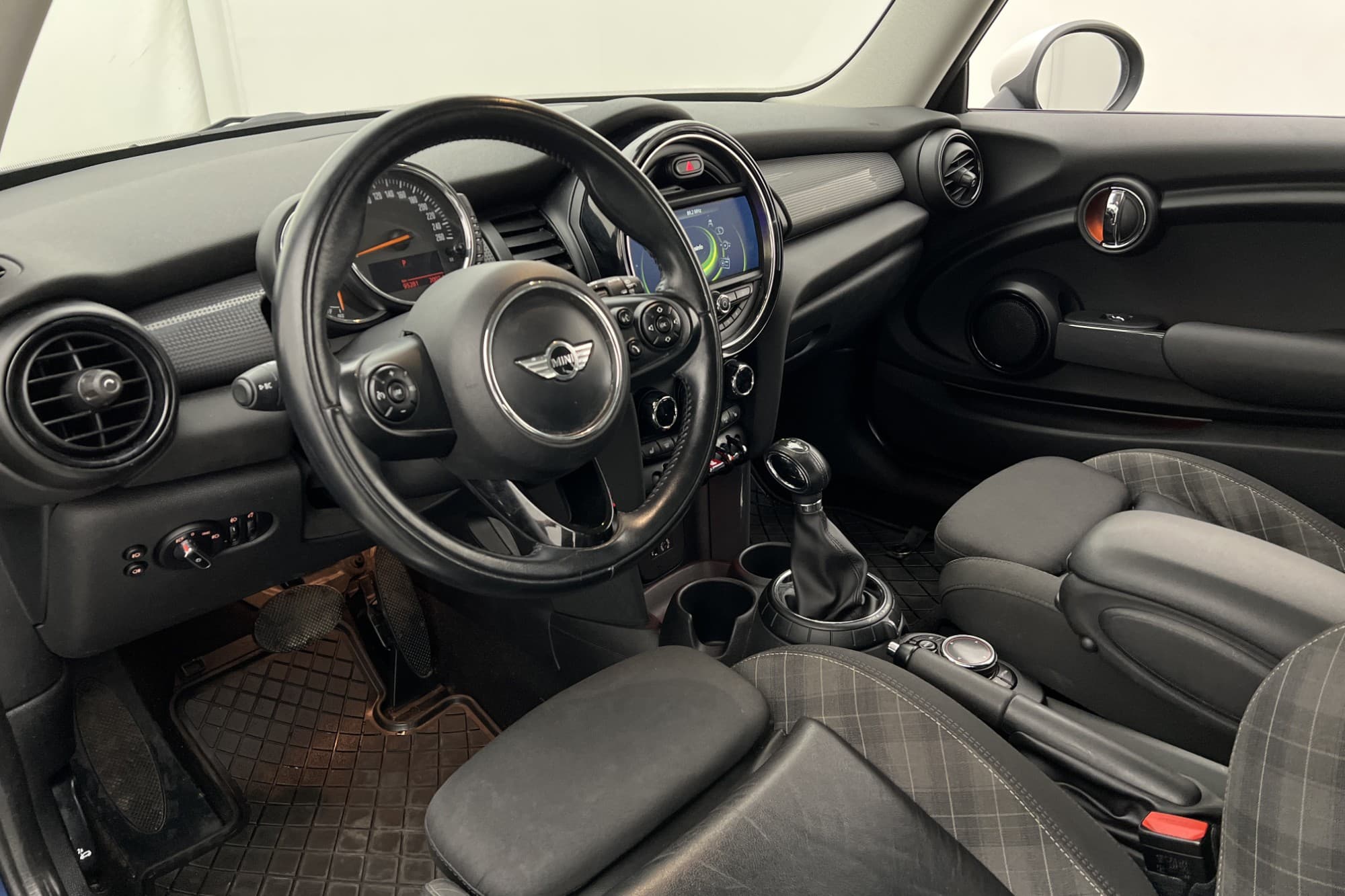 MINI Cooper 136hk Halvskinn Farthållare Låg-Skatt 0,47l/Mil