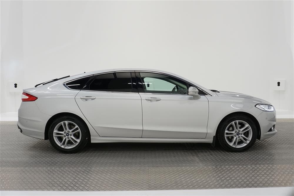 Ford Mondeo 2.0 AWD 180hk Värmare Navi Kamera Drag 0,52l/mil