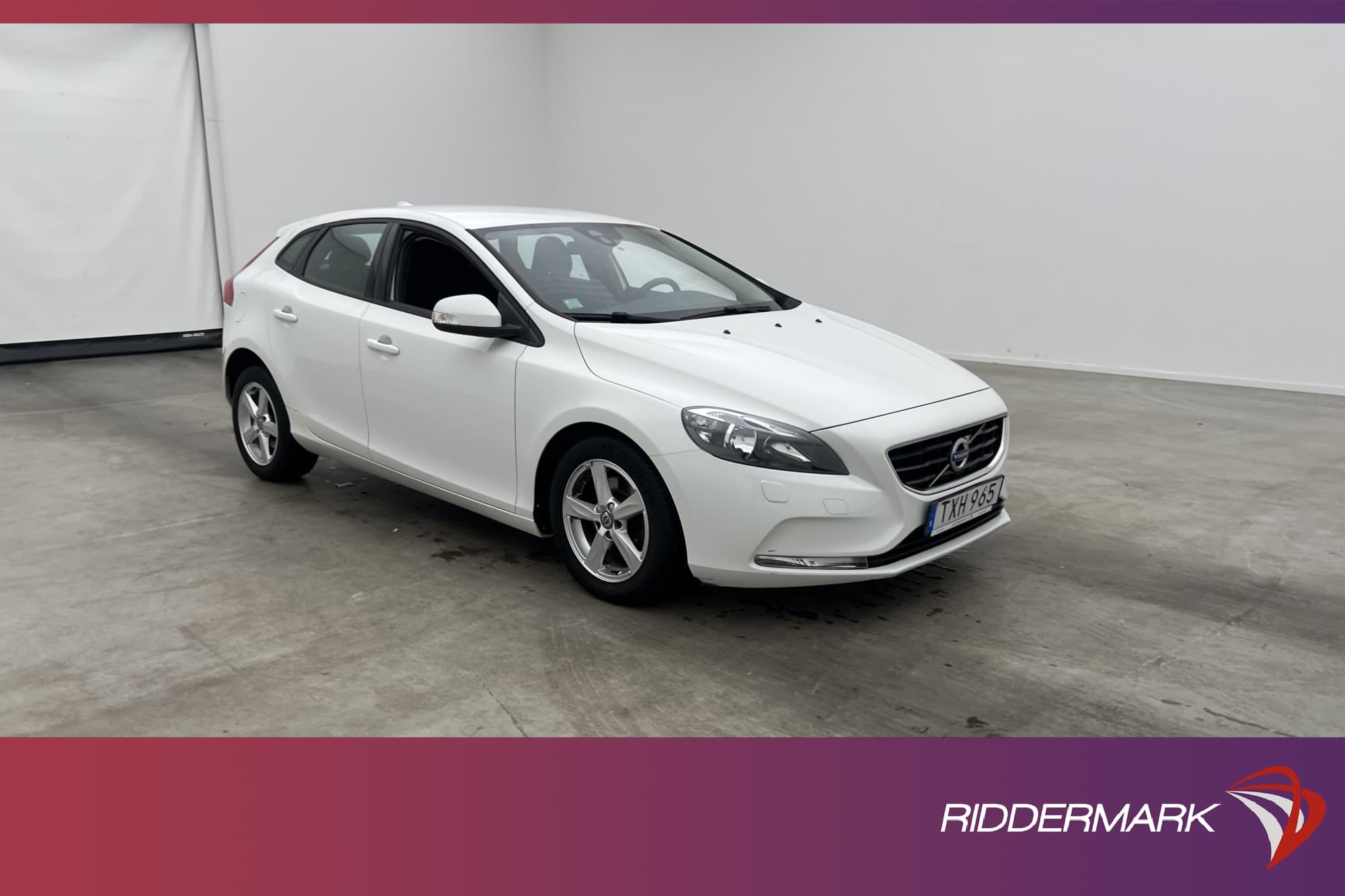 Volvo V40 T2 122hk