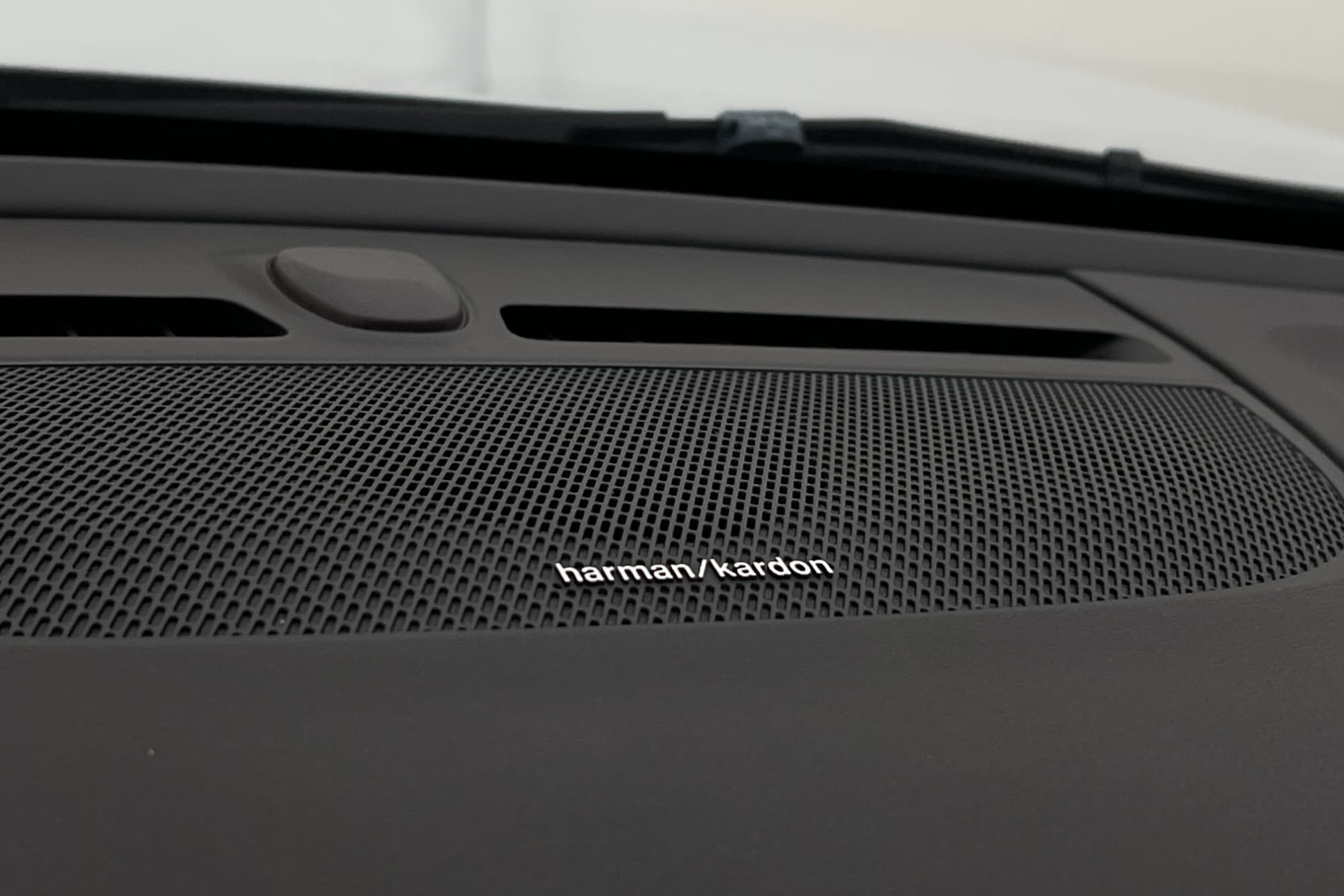 Volvo XC40 B4 R-Design Pano H/K VOC Värmare Kamera Navi Drag