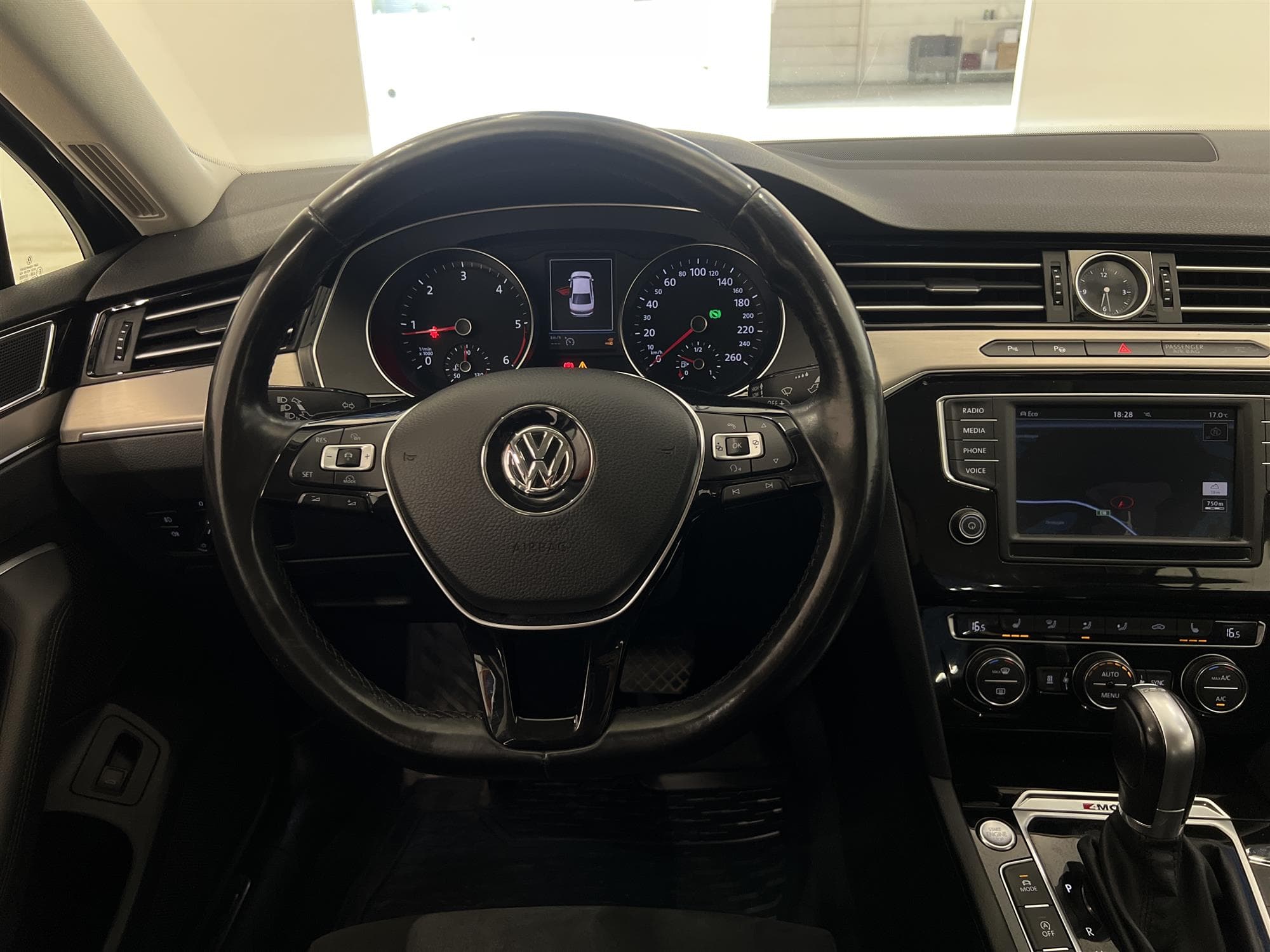 Volkswagen Passat 2.0 TDI 4M 190hk R Line B-Kamera  D-Värm
