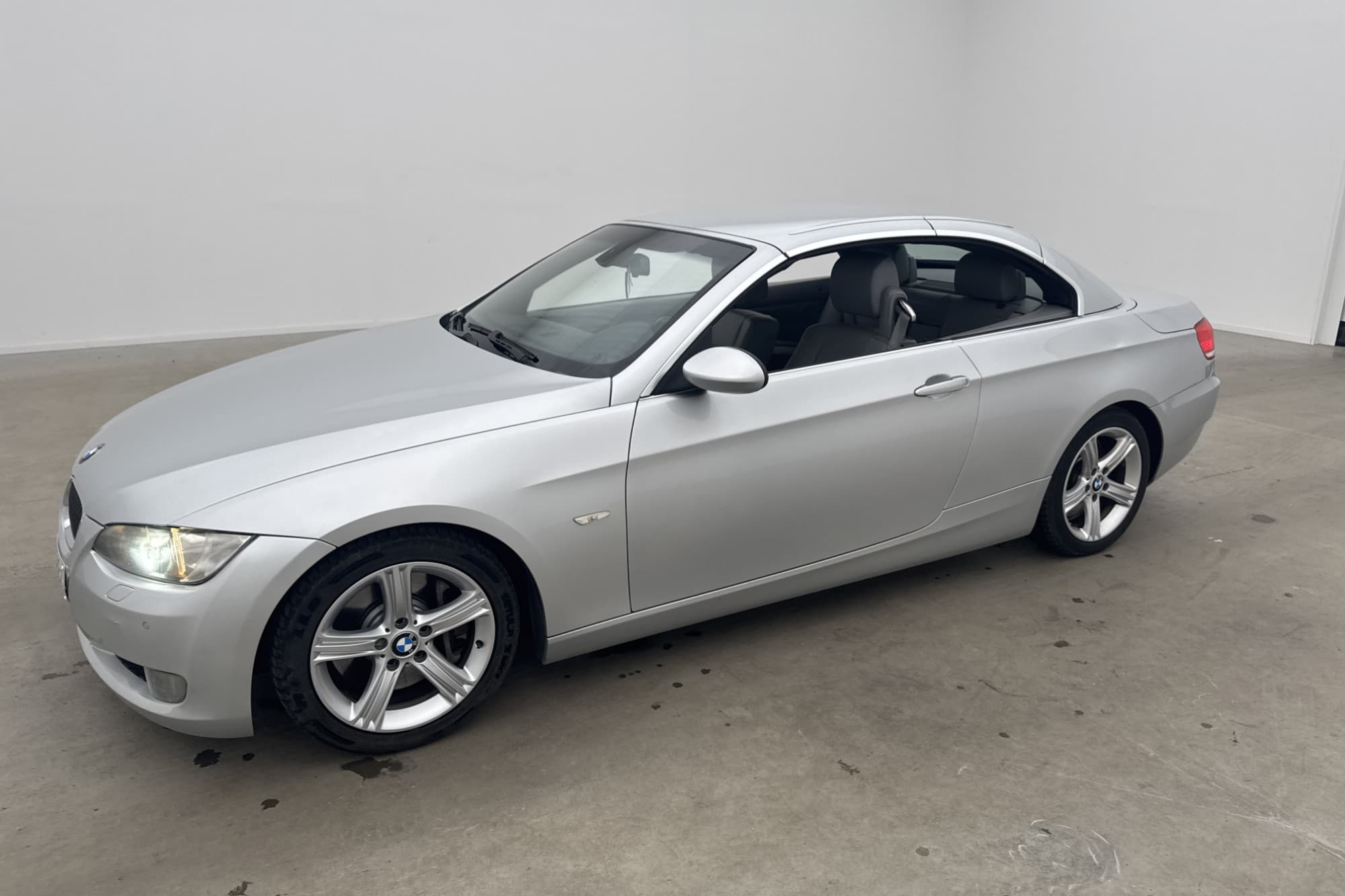 BMW 330 d Convertible 231hk Skinn Sensorer Elstolar Tre-bruk