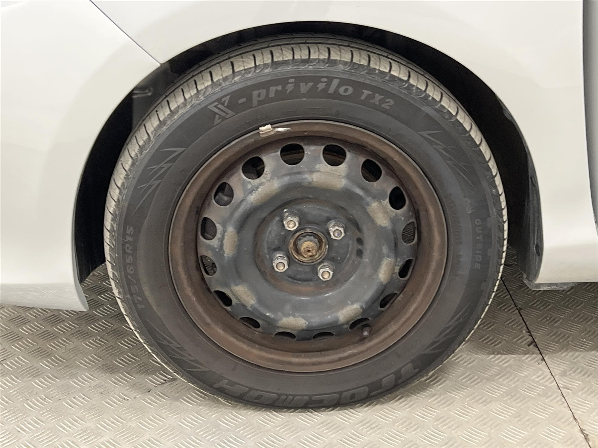 Toyota Yaris Hybrid 101hk M&K-Värmare Nyservad 0,35L/mil