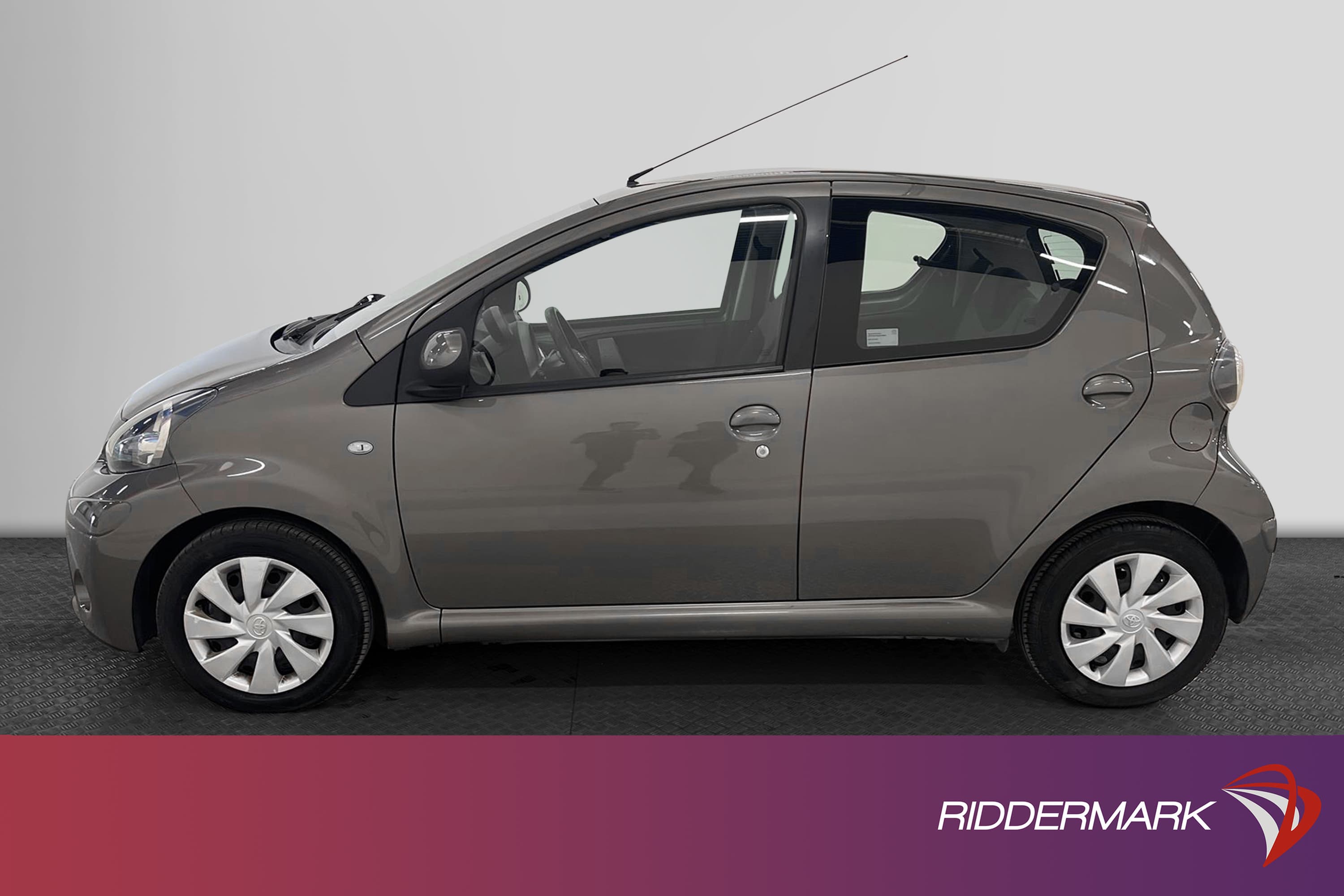 Toyota Aygo 1.0 VVT-i 68hk Få Brukare M-Värm 0,43L/Mil