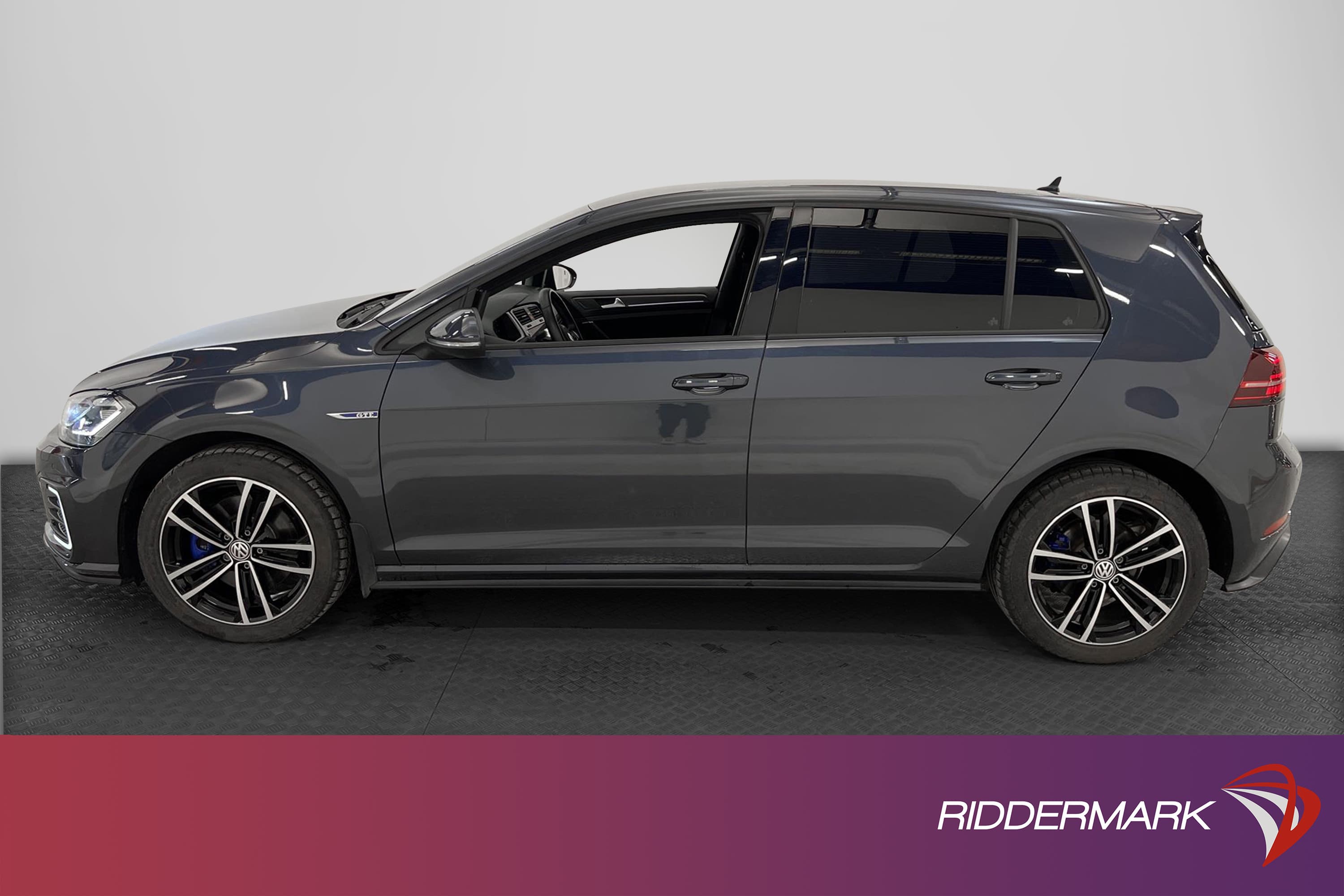 Volkswagen Golf GTE 204hk