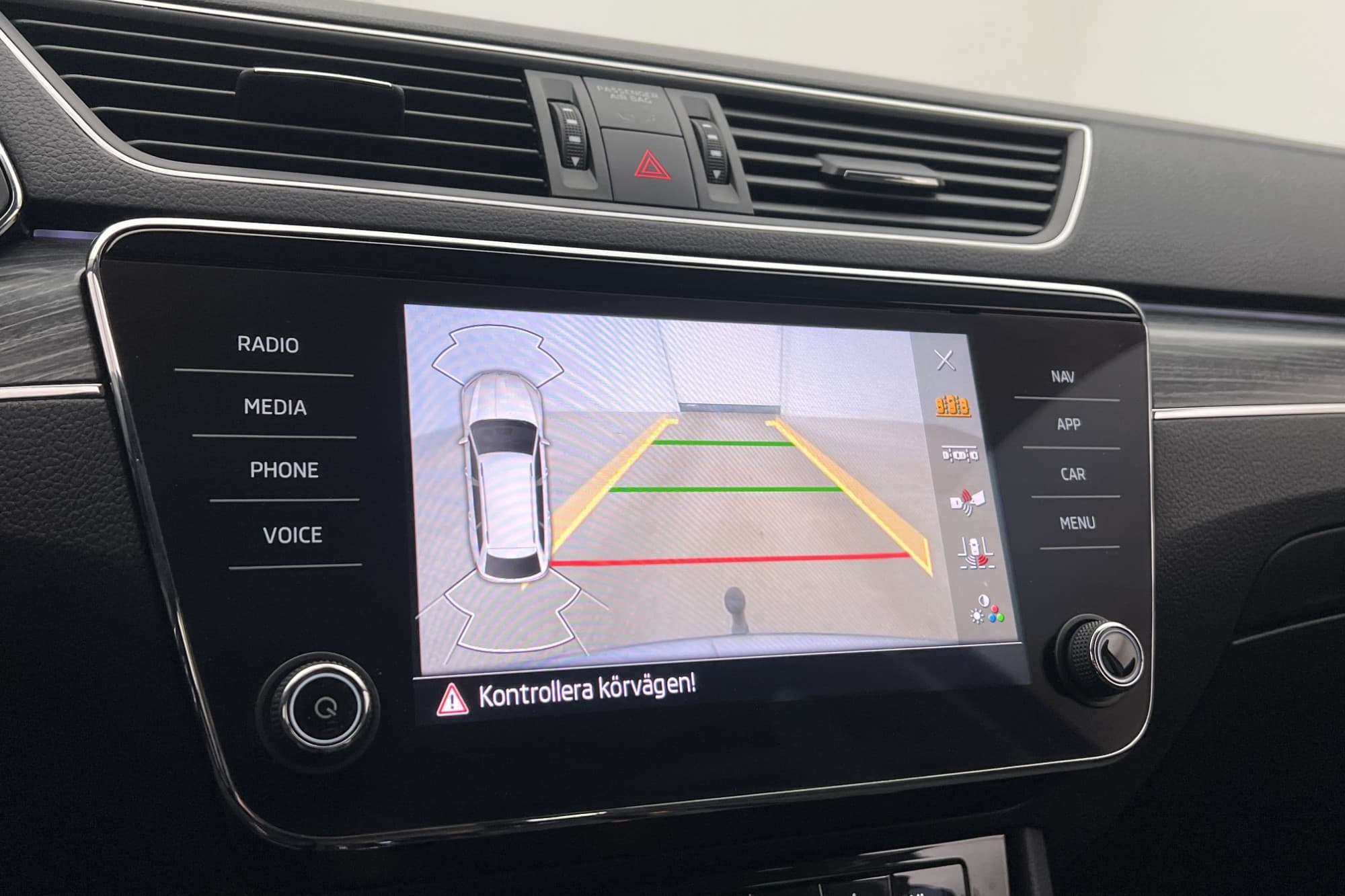 Škoda Superb 2.0 TDI 4x4 Cockpit Värm Skinn Kamera Drag MOMS