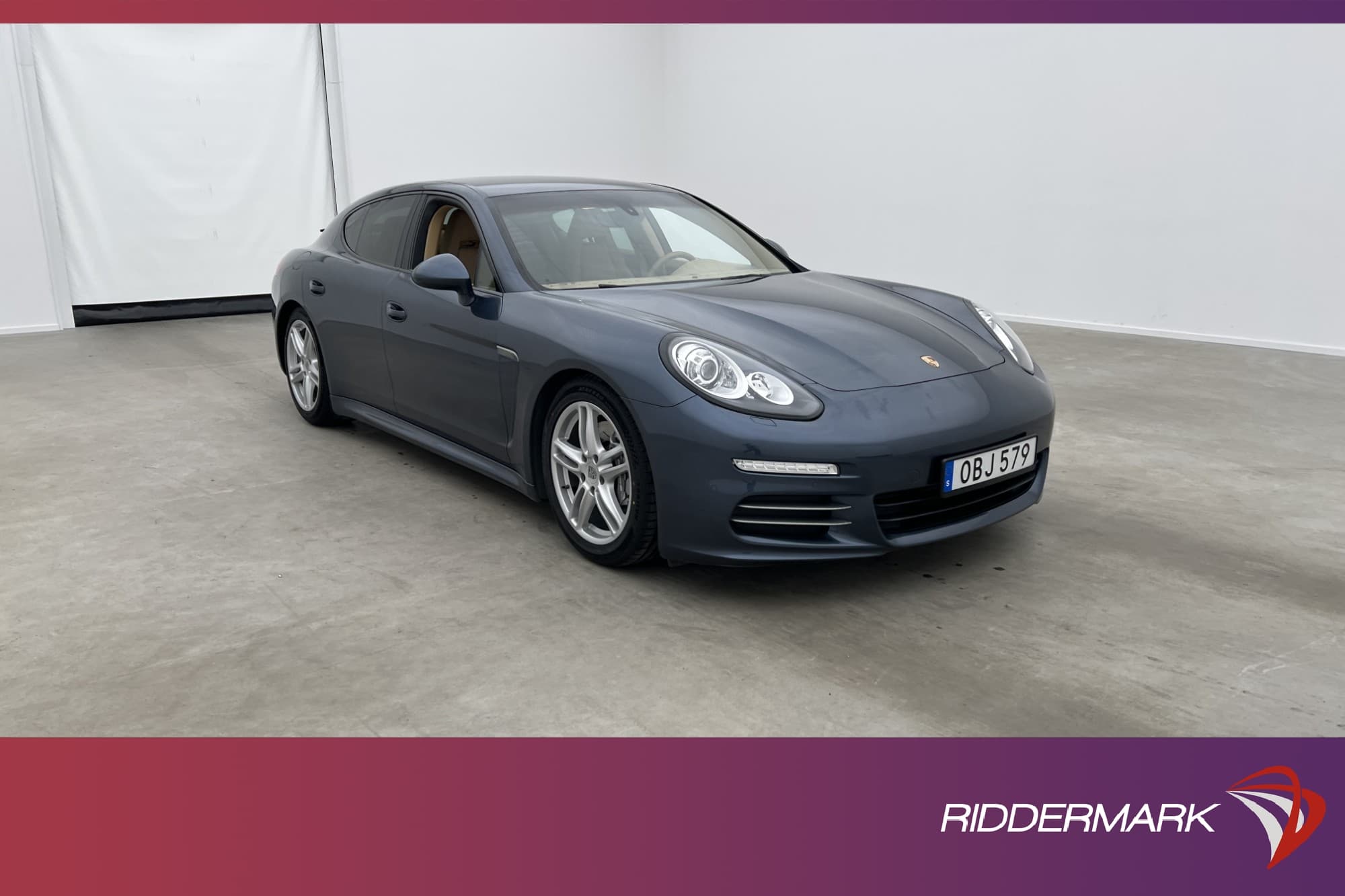 Porsche Panamera 4 310hk