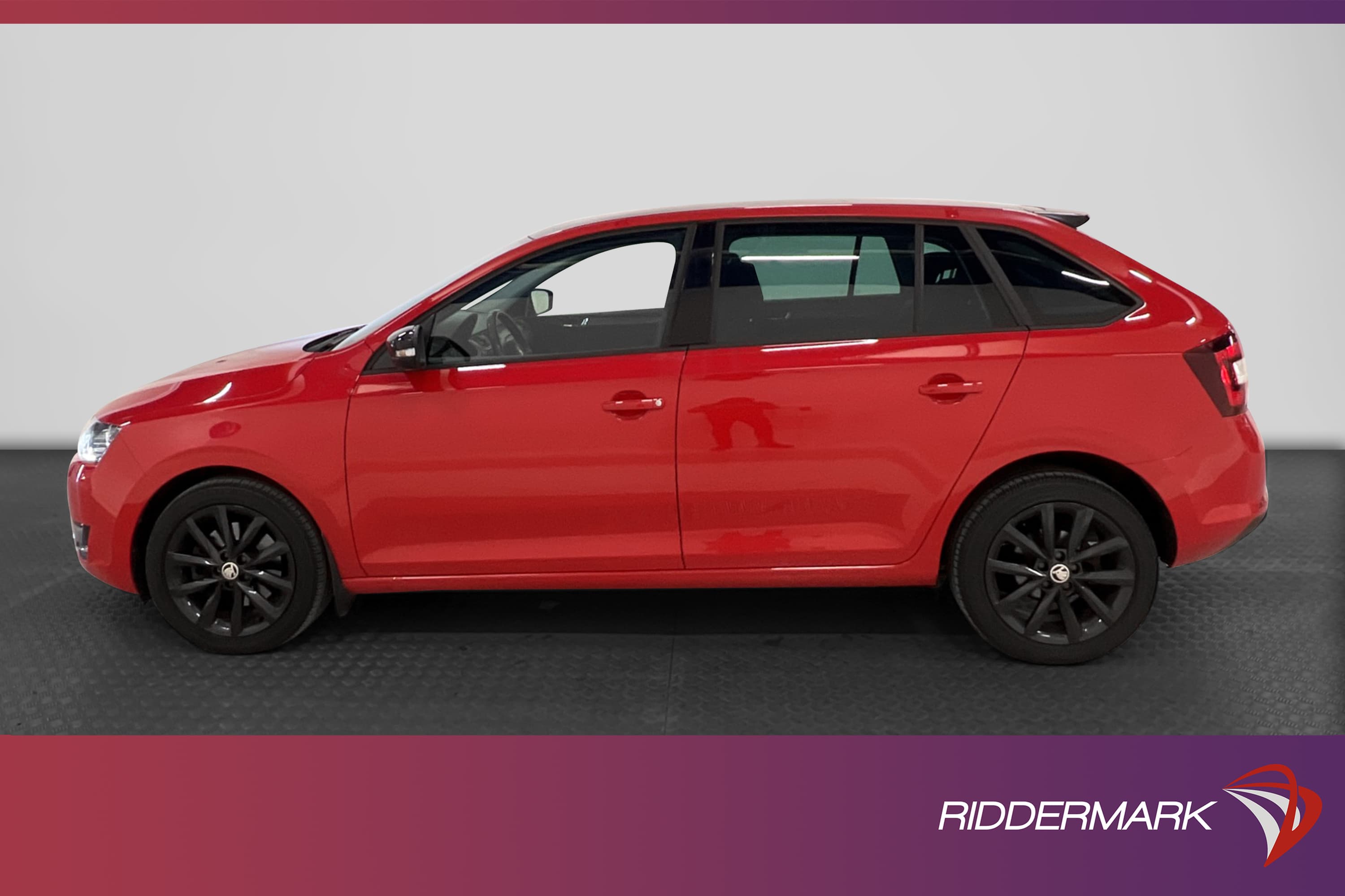 Skoda Rapid Spaceback 1.0TSI 110hk Panorama Nyservad CarPlay