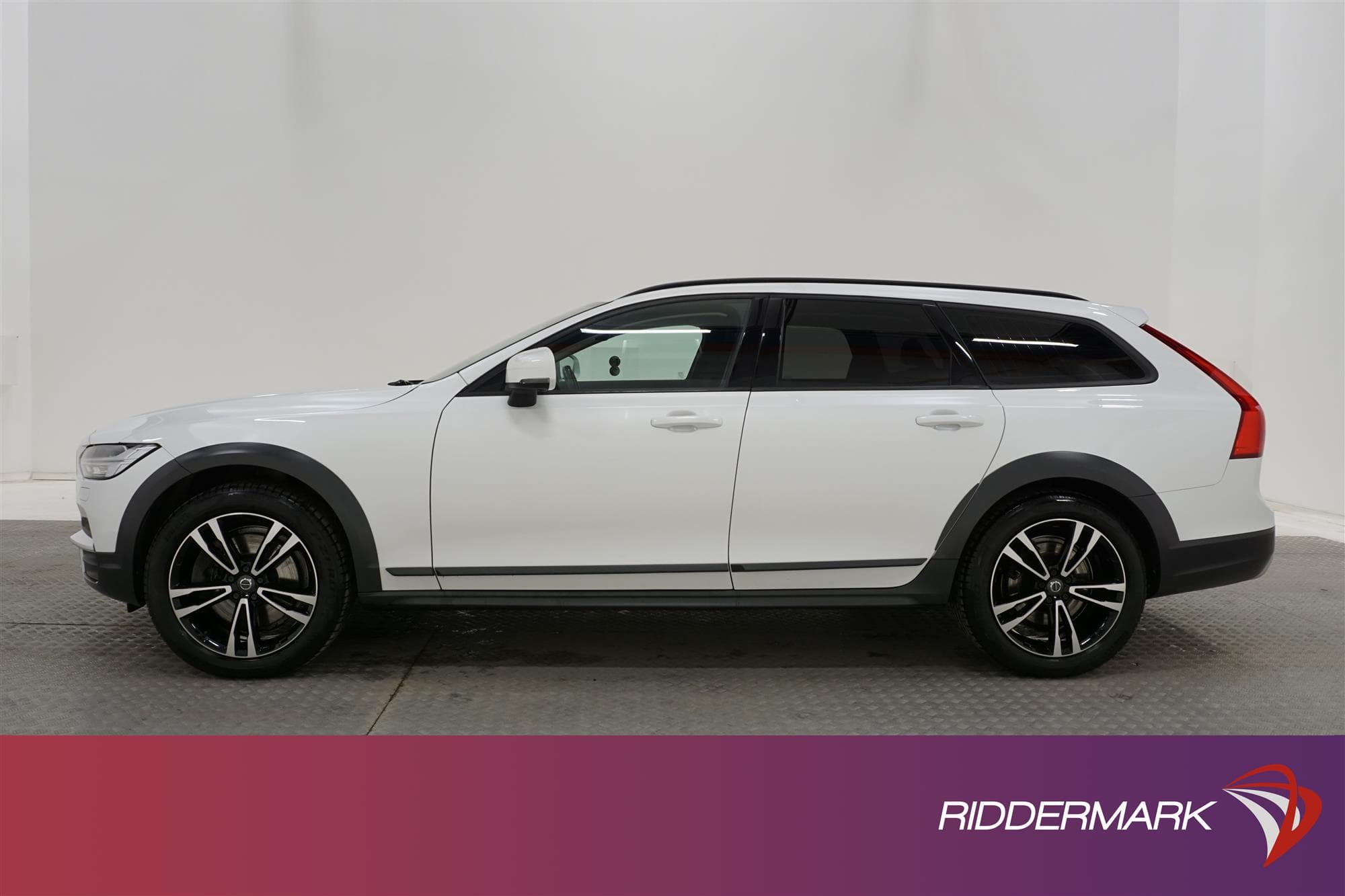 Volvo V90 Cross Country D4 AWD 190 hk