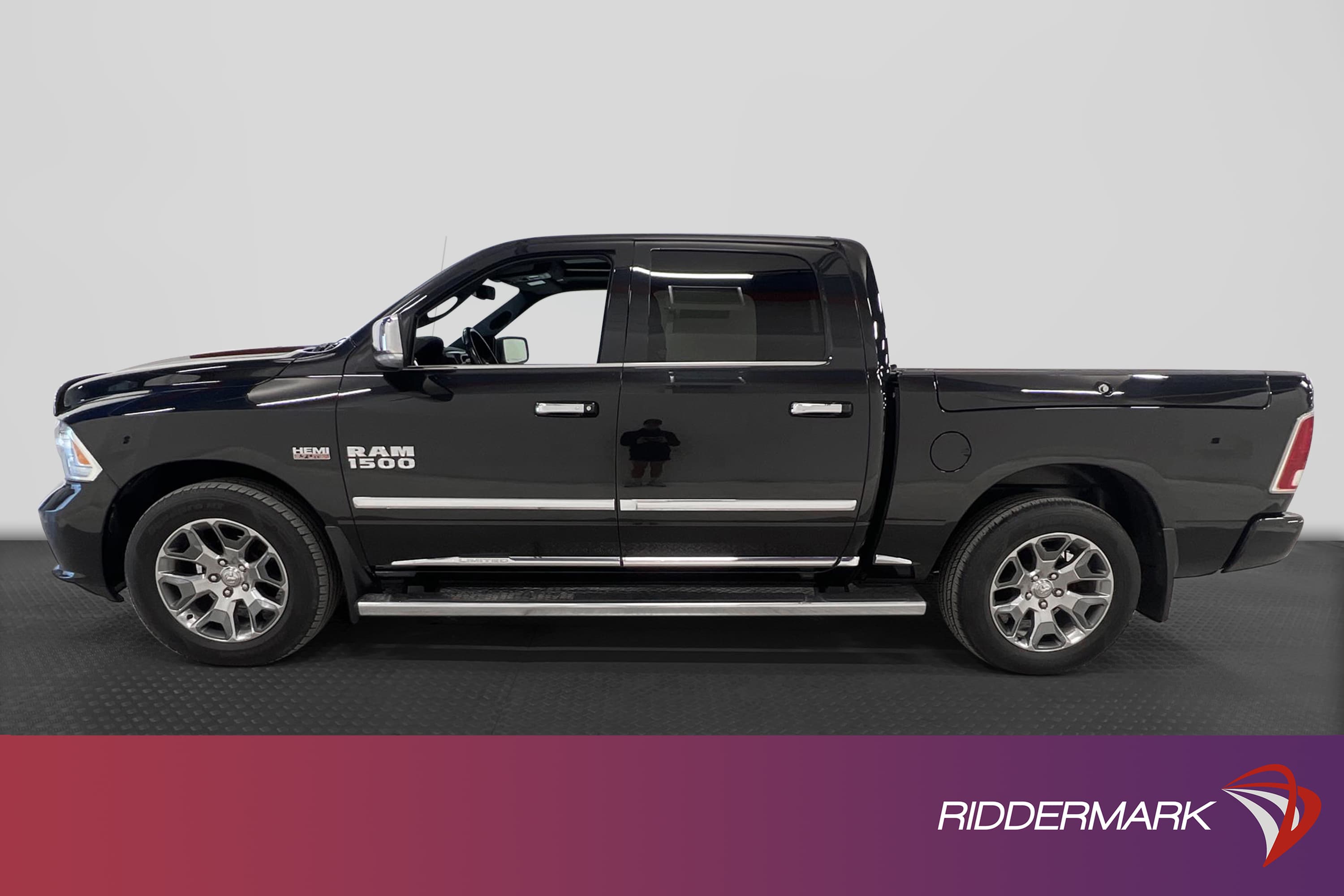 Dodge Ram Limited HEMI V8 Rambox Taklucka Luftfjädring Moms