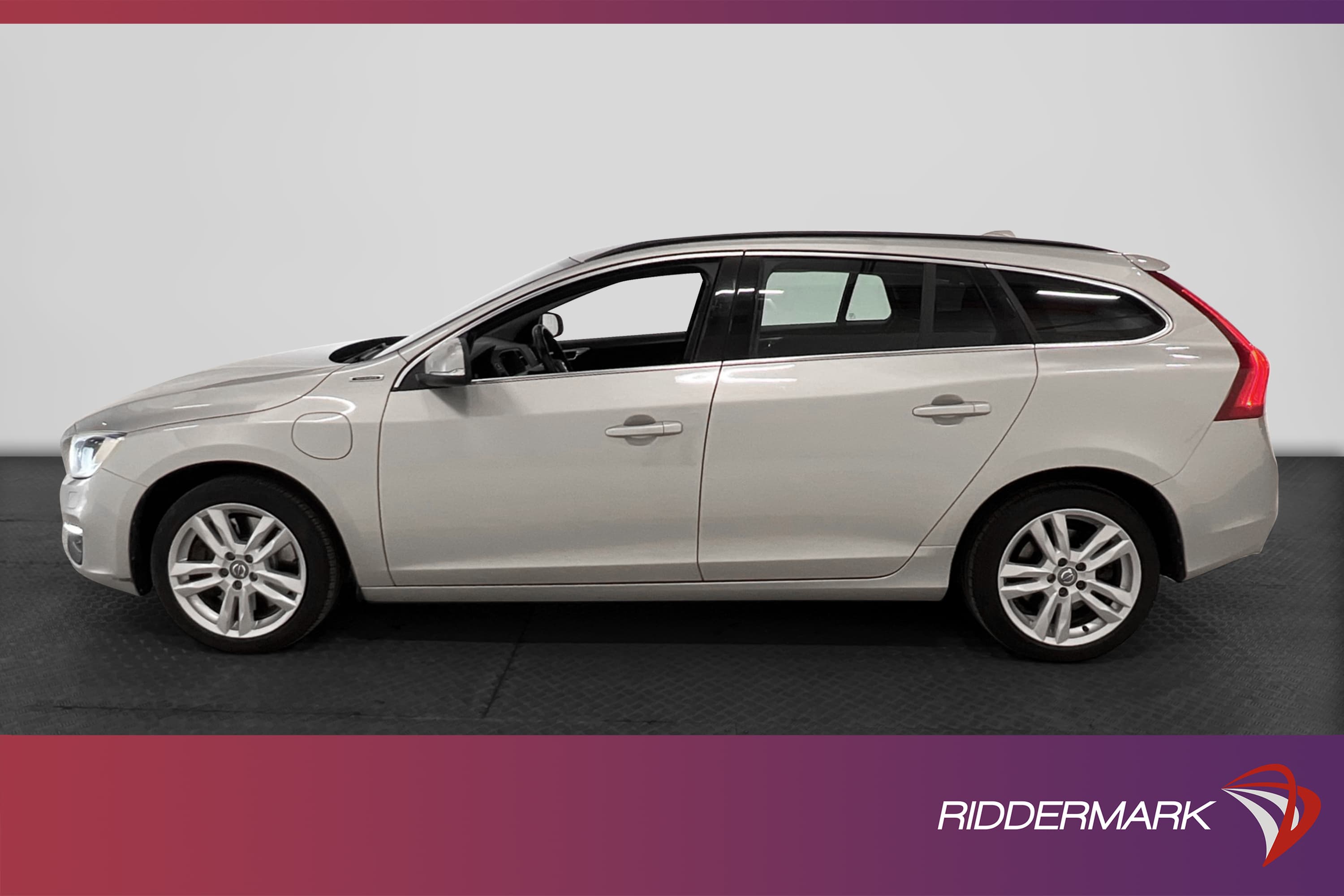 Volvo V60 D5 Plug-in Hybrid AWD 231hk
