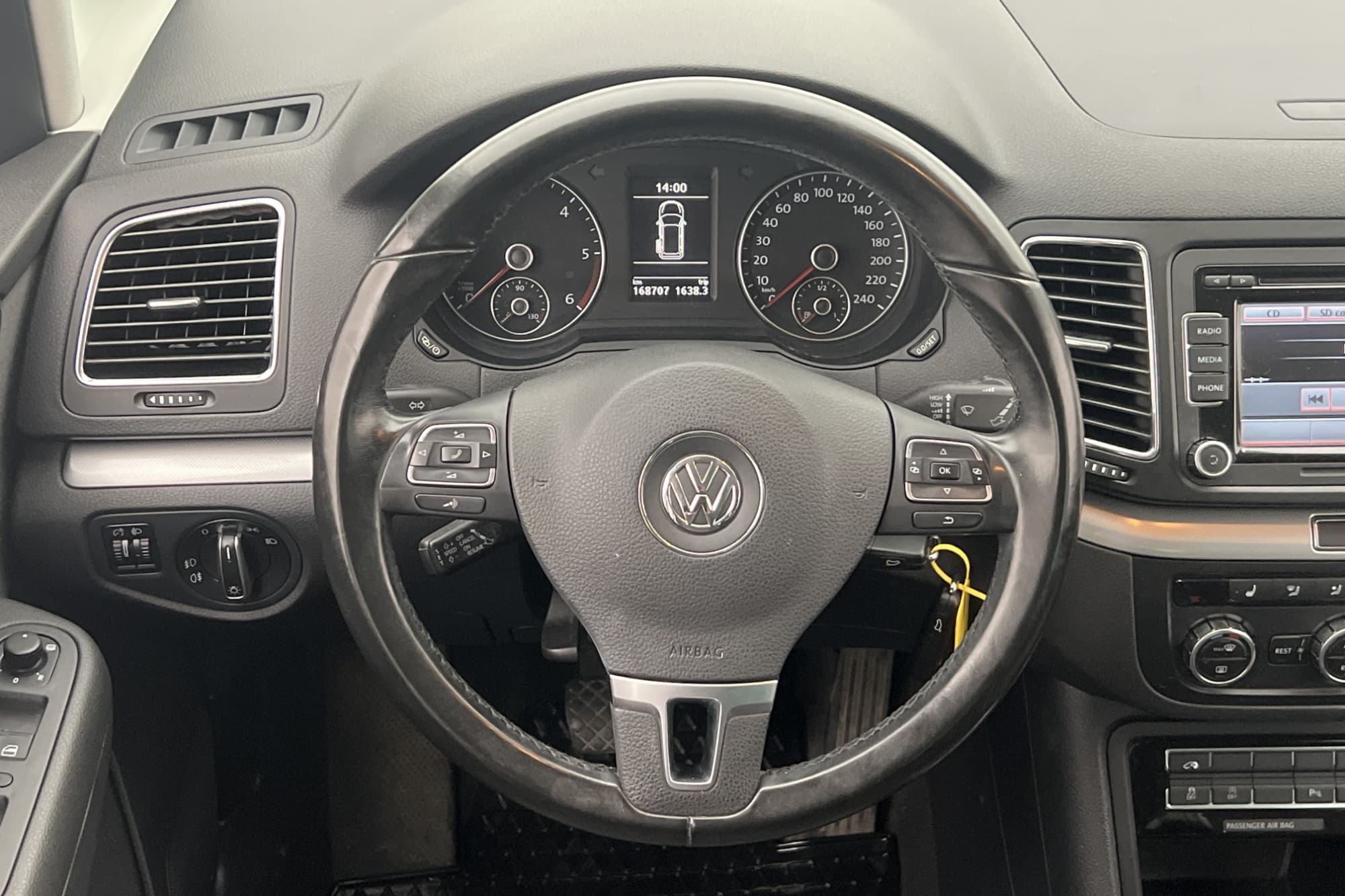 Volkswagen Sharan TDI 4M 140hk 7-Sits Kamera Eldörrar Drag