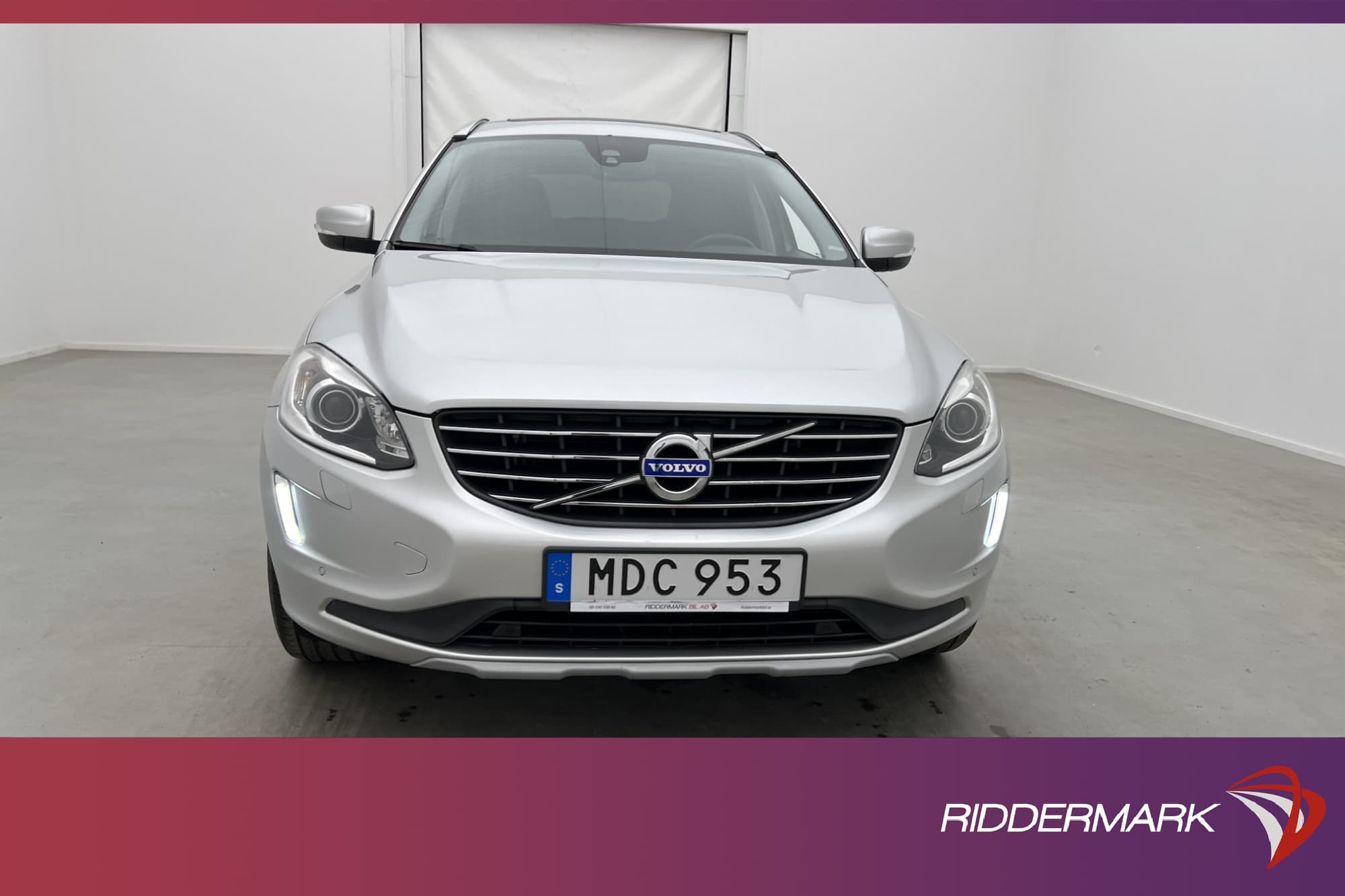 Volvo XC60 D4 AWD Summum Pano H/K VOC Värm Navi Skinn Drag