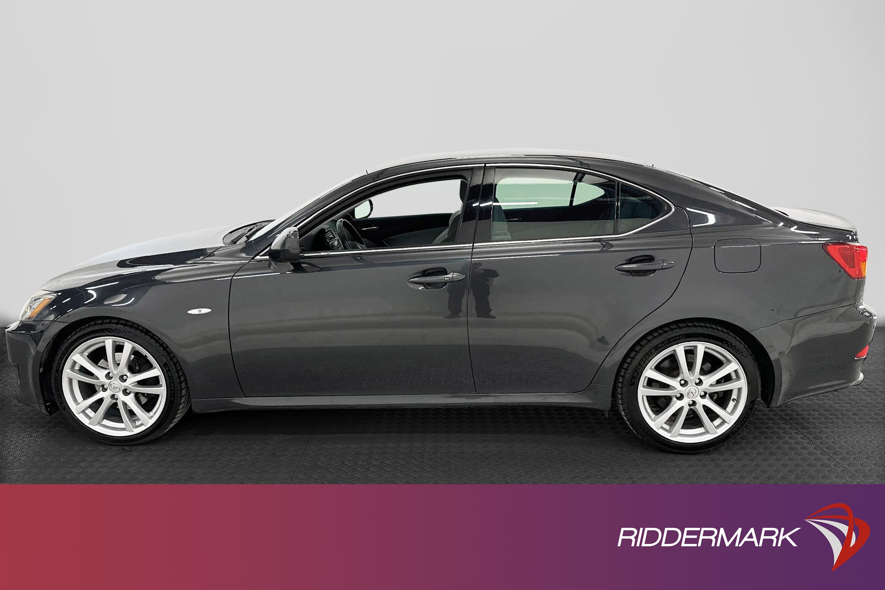 Lexus IS 250 2.5 V6 208hk