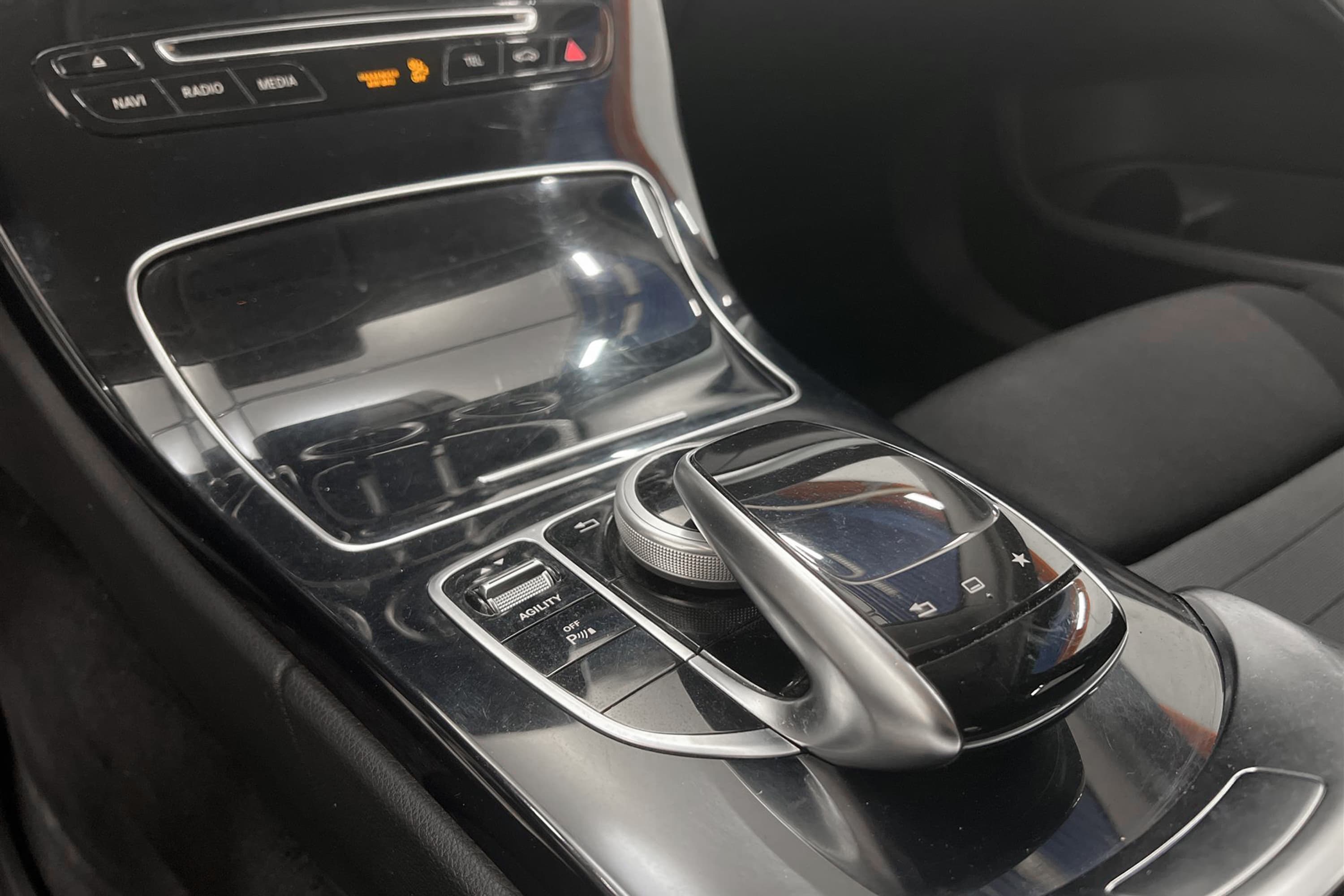 Mercedes-Benz C 220 BlueTEC 170hk Navi PDC Välserv 0,43l/milinteriör