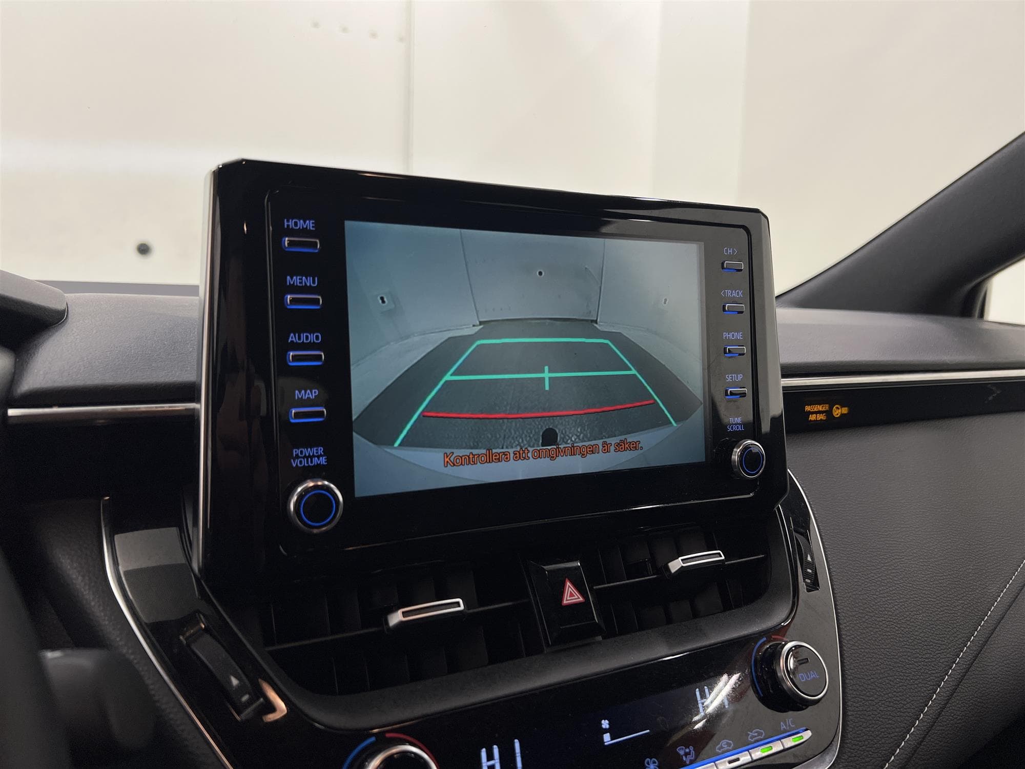 Toyota Corolla Hybrid e-CVT 184hk B-Kam Nybesiktad 0,39L/mil