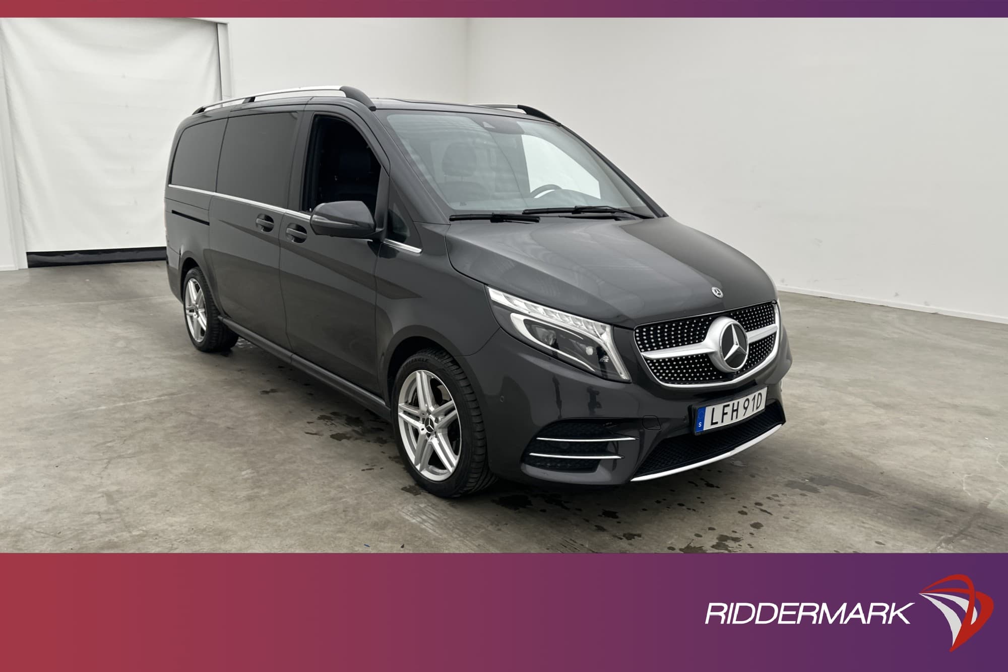 Mercedes-Benz V300 AMG Avantgarde Värm Drag 7-Sits El-Dörrar