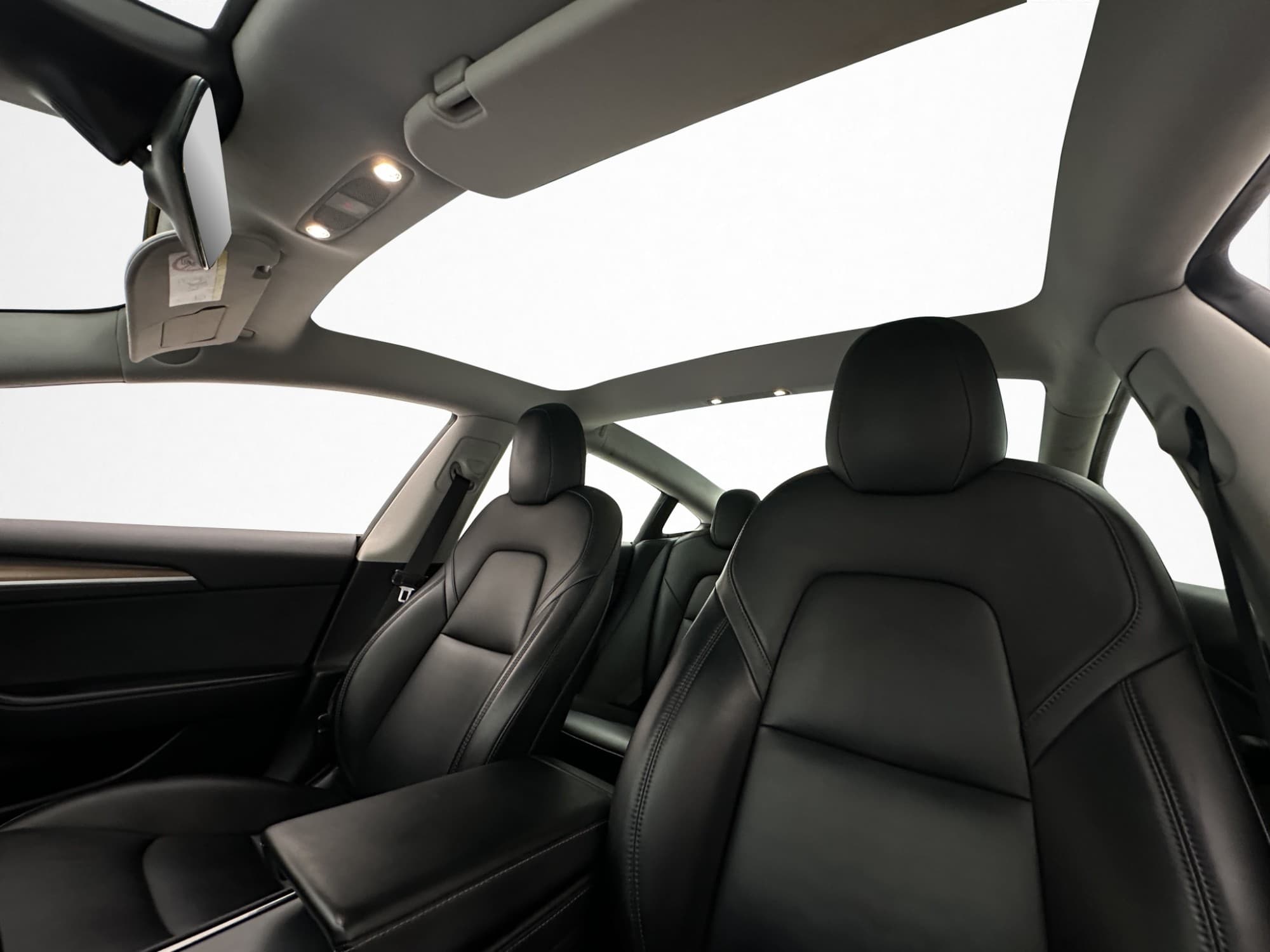 Tesla Model 3 Long Range AWD Svnsksåld Autopilot MOMS