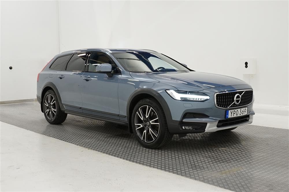 Volvo V90 Cross Country D4 AWD Pro Pano D-Värme VOC Skinnexteriör