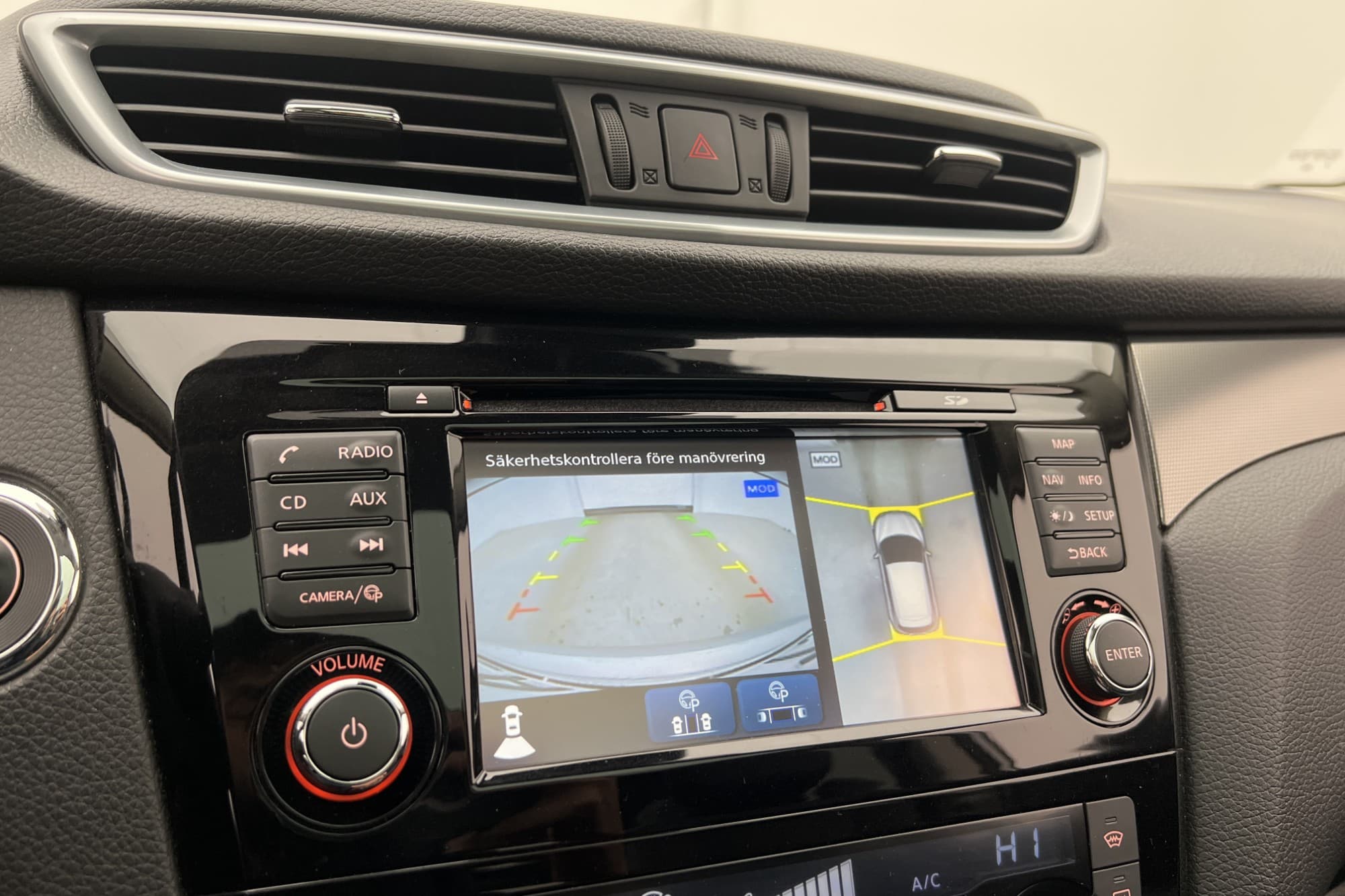 Nissan Qashqai 1.2 DIG-T 115hk Tekna Panorama 360° Navi 