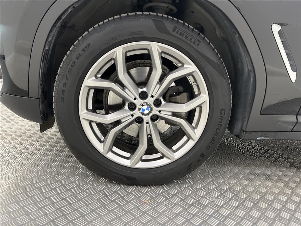BMW X3 xDrive20d 190hk X-Line Navi Halvskinn 0,48L/Milinteriör