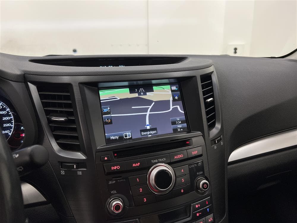 Subaru Outback 2.0 150hk 4WD M-Värm Taklucka B-Kamera Draginteriör
