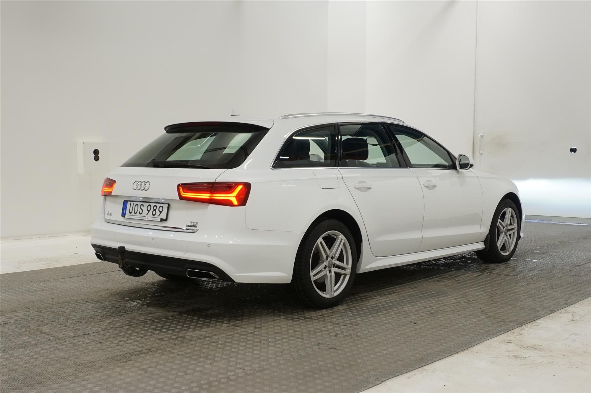 Audi A6  2.0 TDI Quattro 190hk  D-Värm Drag Navi 0,52L/mil