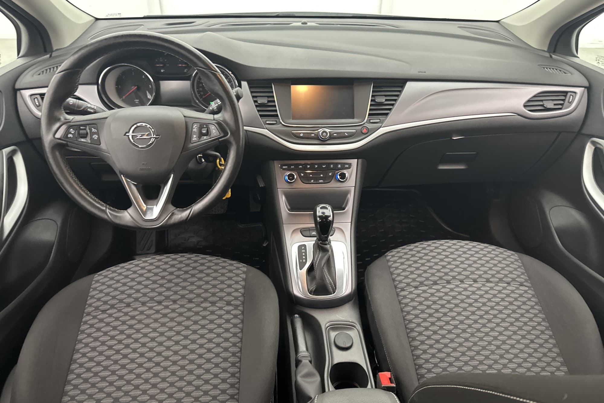 Opel Astra Sports Tourer 136hk Enjoy D-Värmare Rattvärm Drag