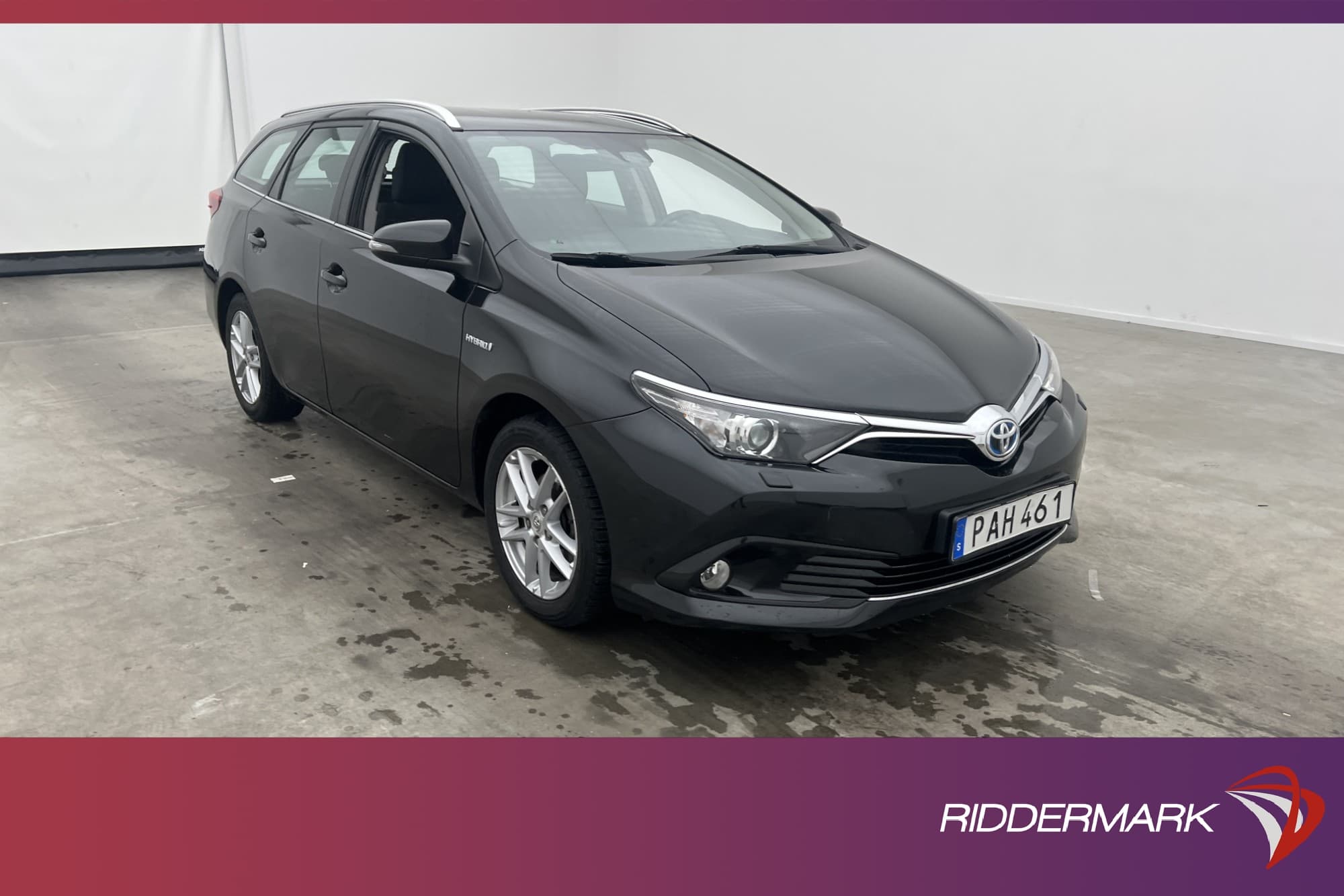 Toyota Auris Touring Sports Hybrid 136hk