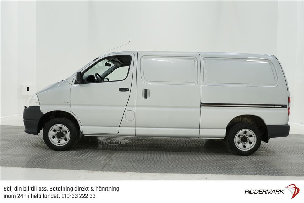Toyota Hiace 2.5 D-4D 4WD L2 117hk Nyservad
