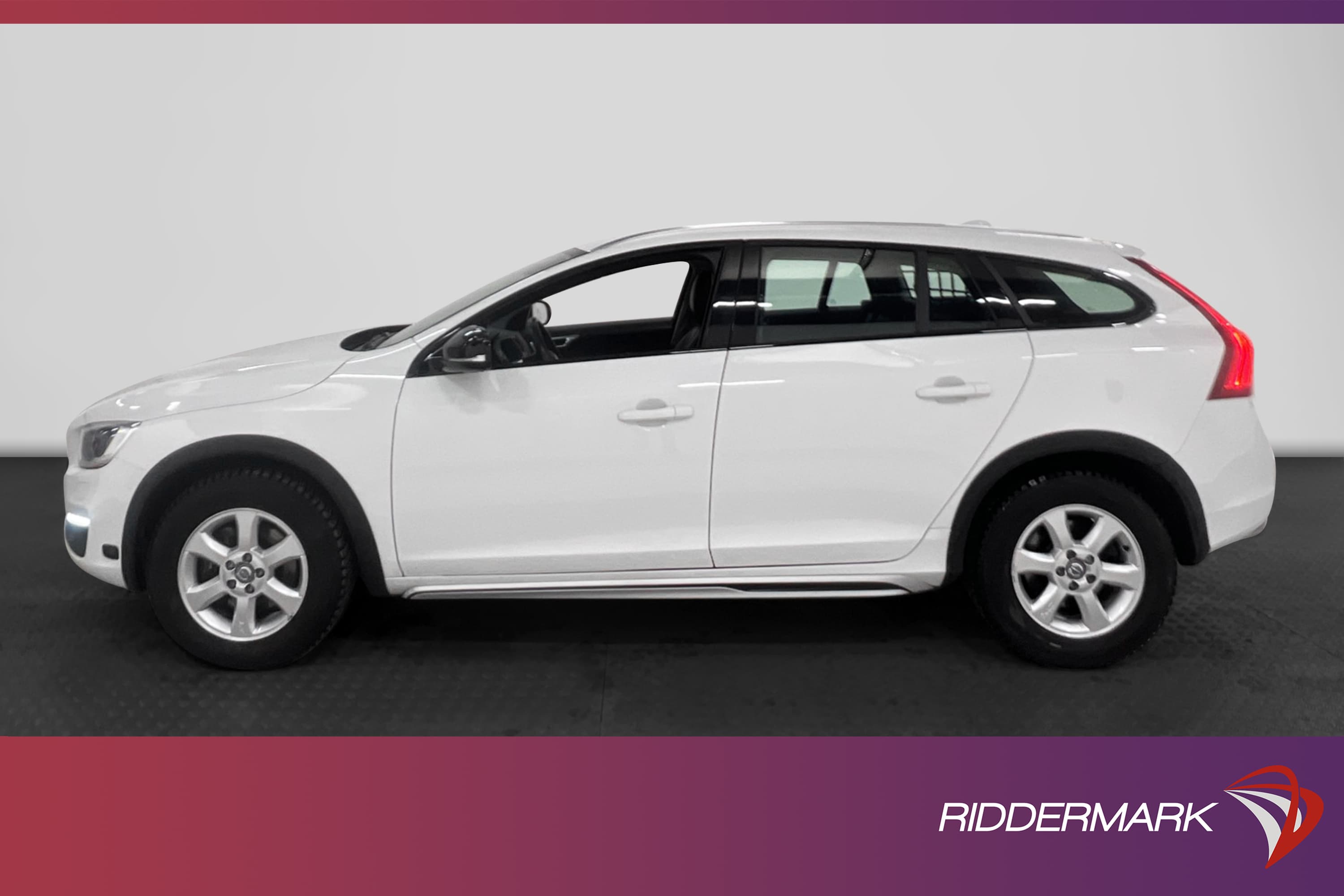 Volvo V60 Cross Country D4 AWD