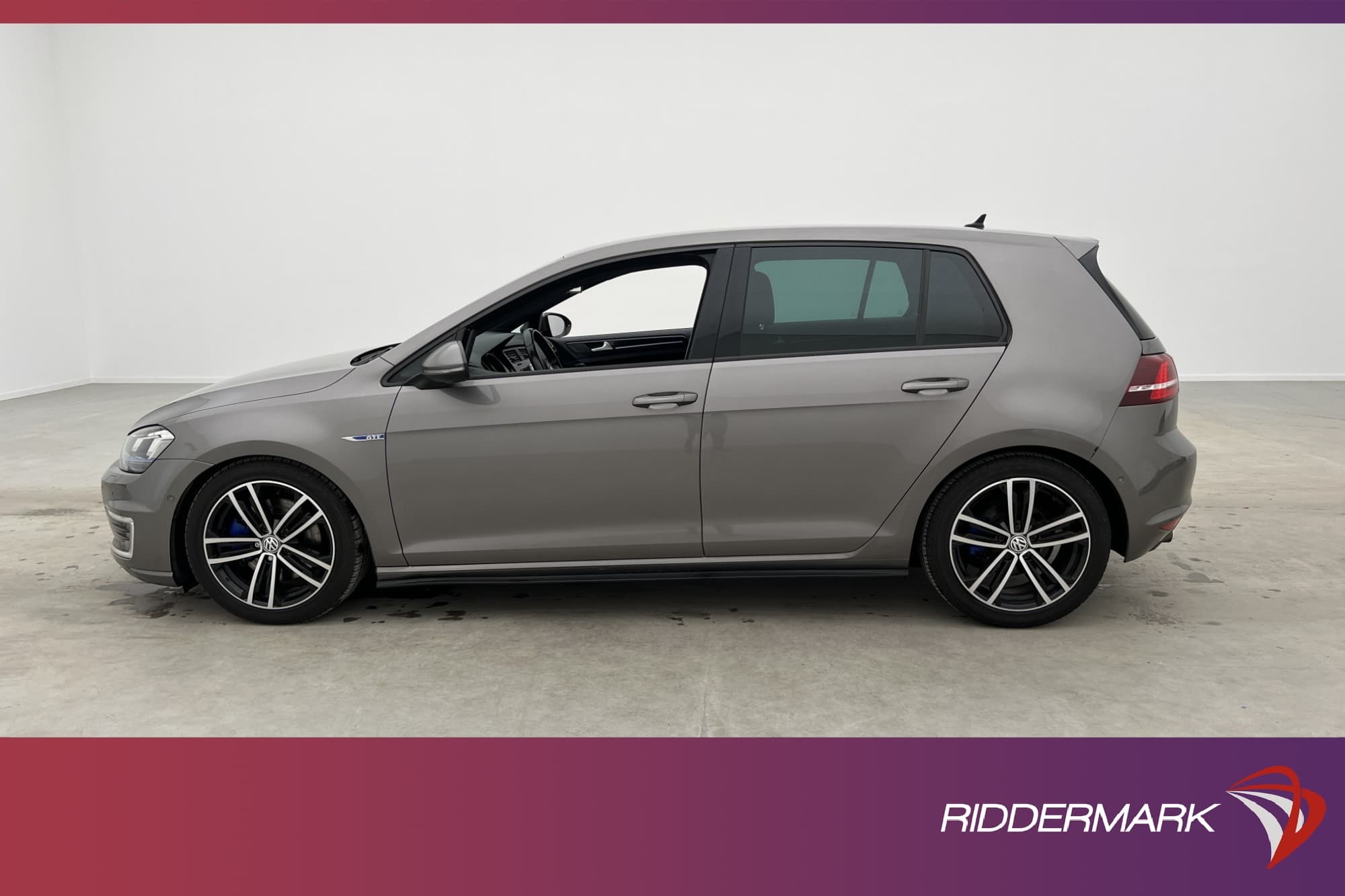 Volkswagen Golf GTE 204hk