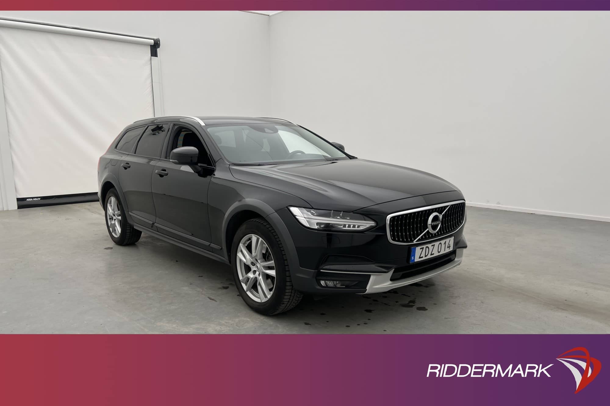 Volvo V90 Cross Country D4 AWD