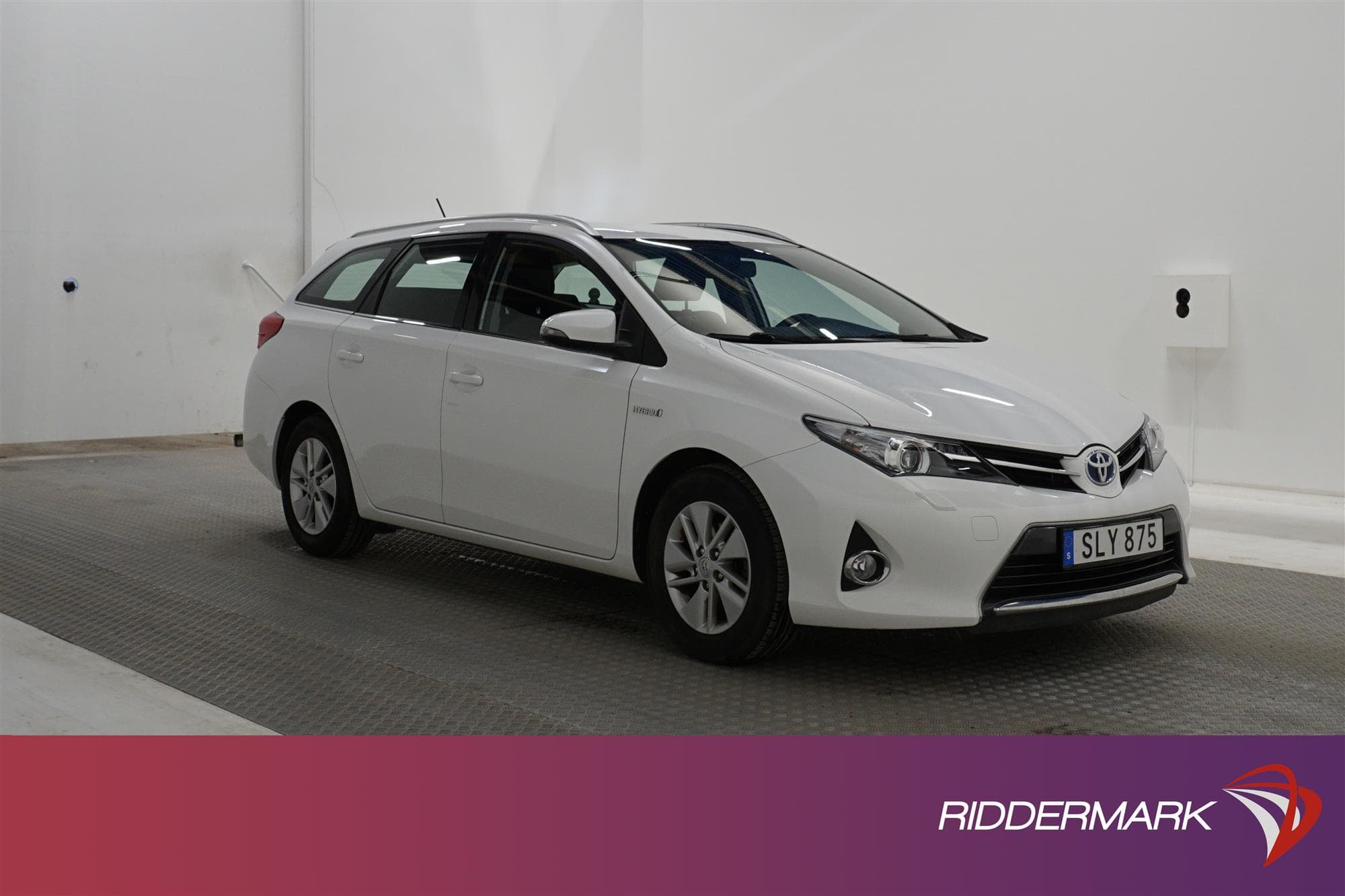 Toyota Auris Hybrid e-CVT 136hk B-Kam 0,37L/mil