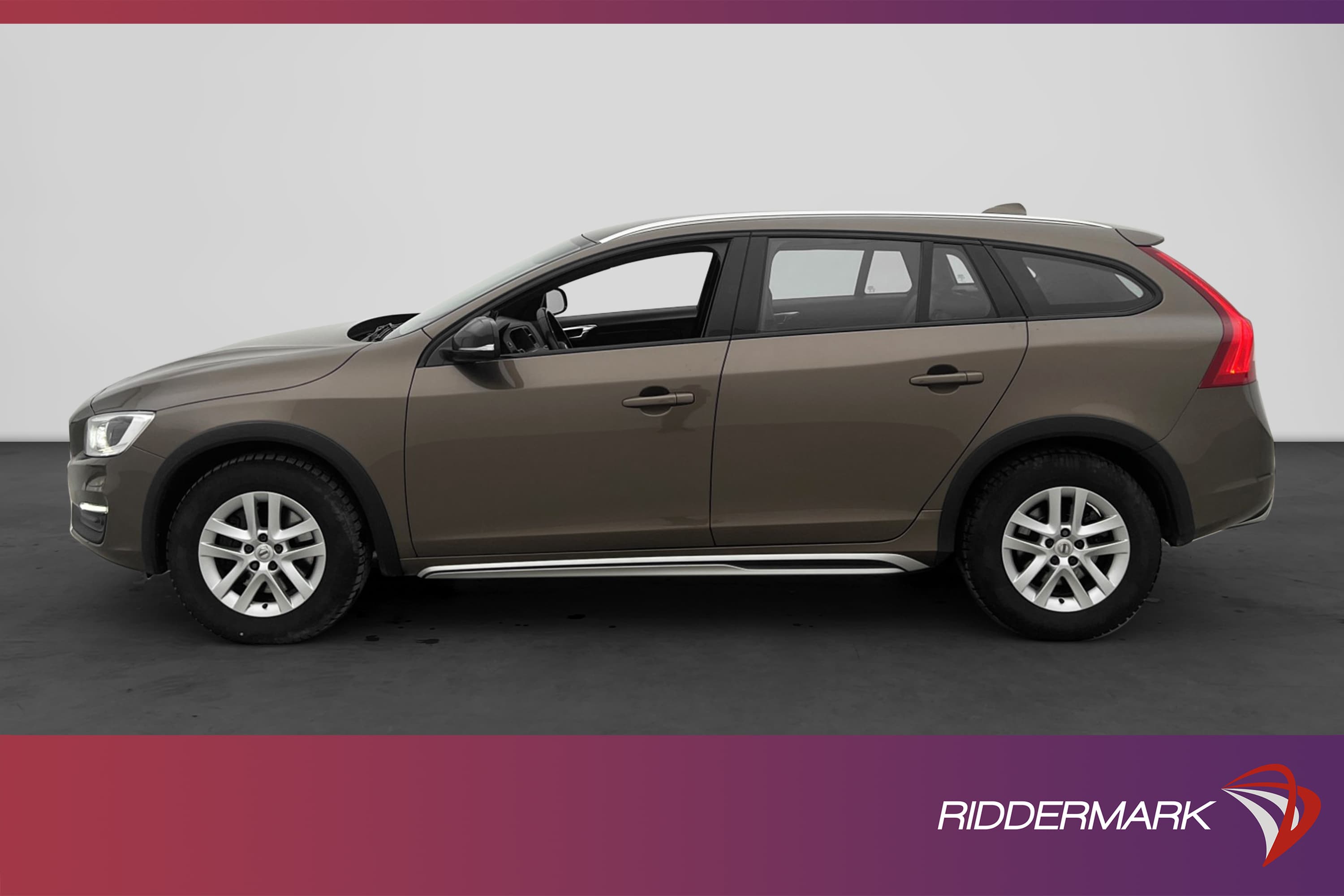 Volvo V60 Cross Country D4 AWD