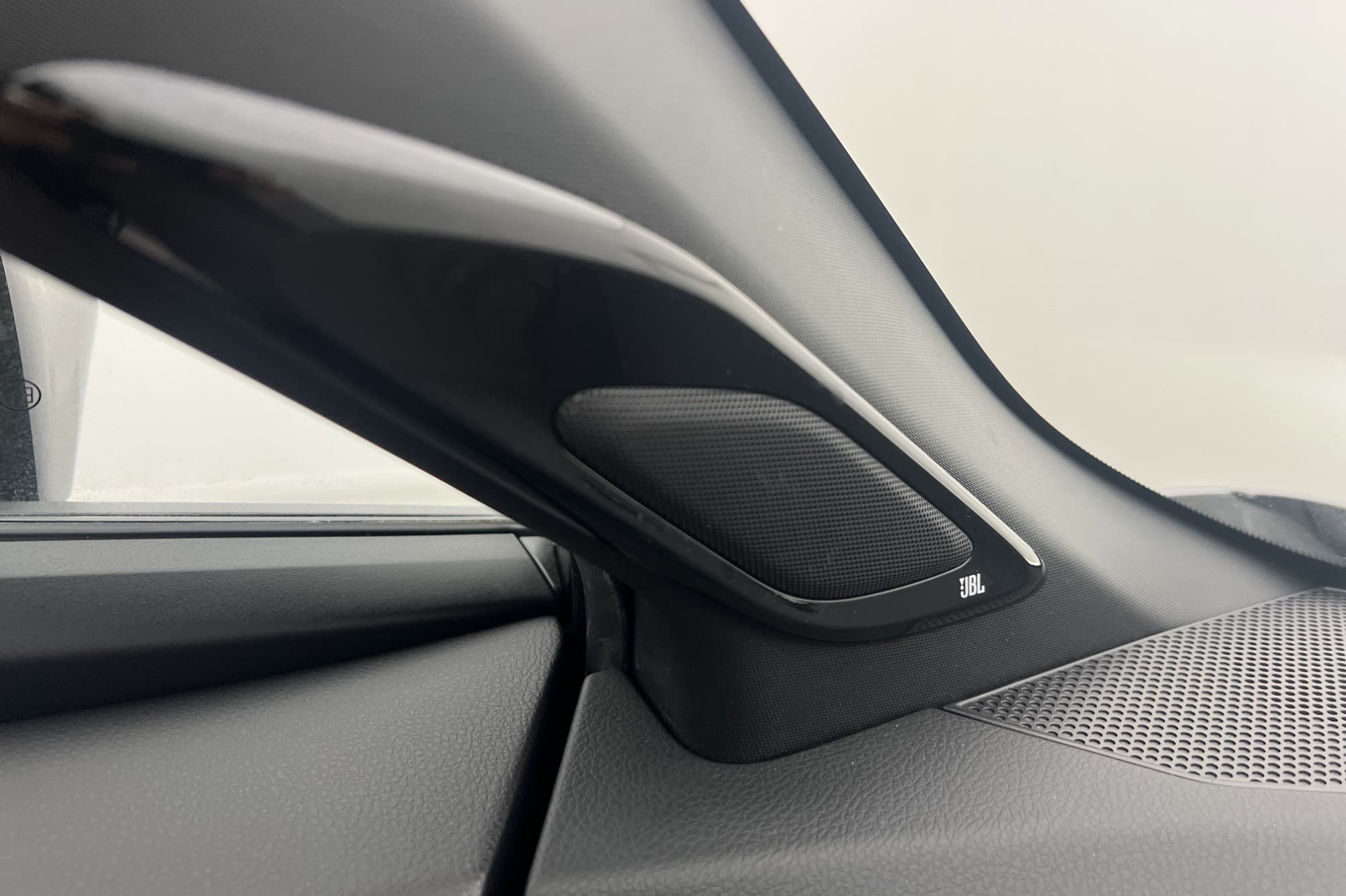Toyota C-HR 1.2 AWD 116hk Executive JBL Kamera Rattvärm Navi