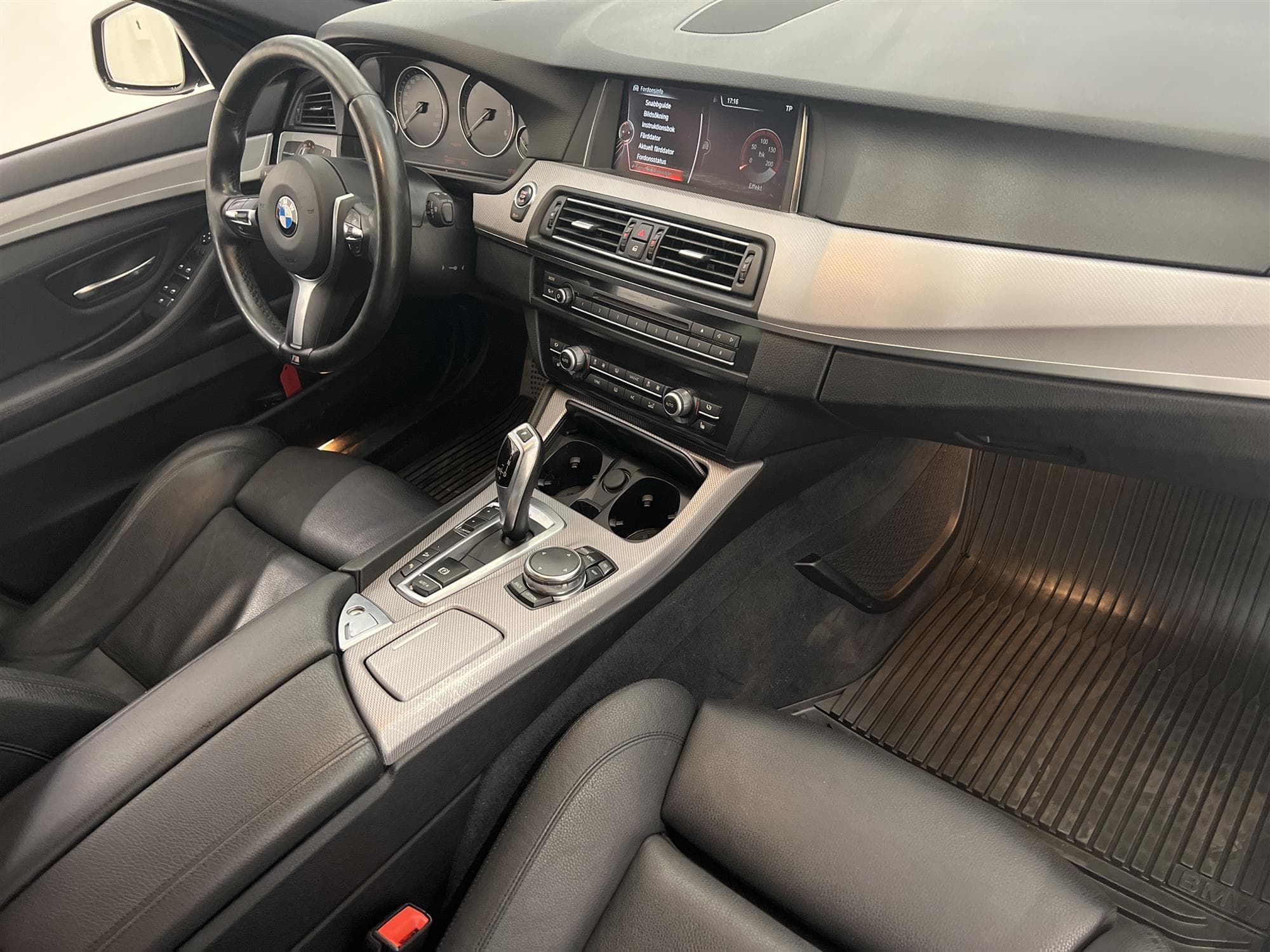 BMW 520d 190hk xDrive M Sport D-värm HiFi Skinn Navi