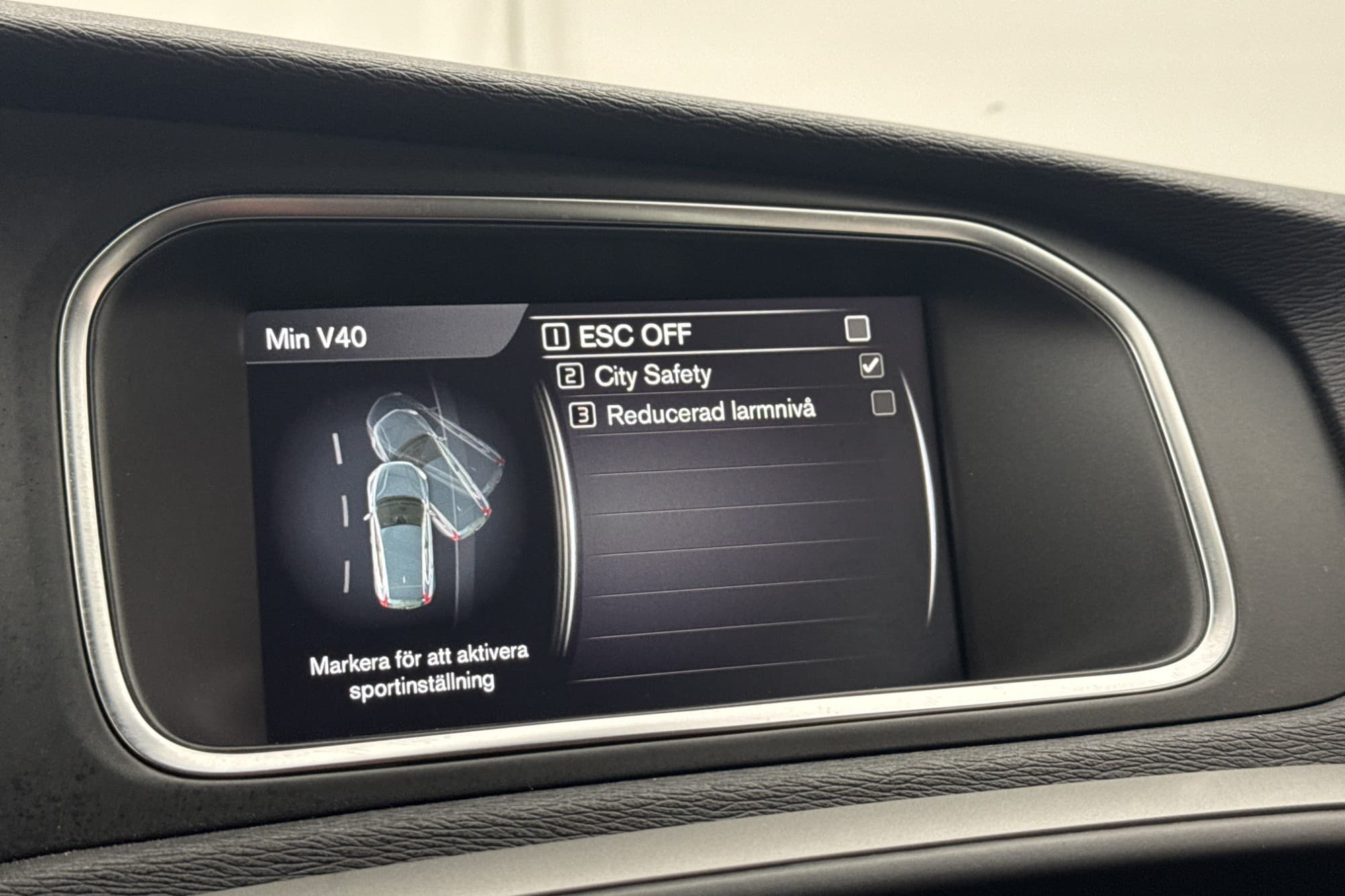 Volvo V40 D2 Geartronic 120hk Kinetic P-Sensorer Bluetooth