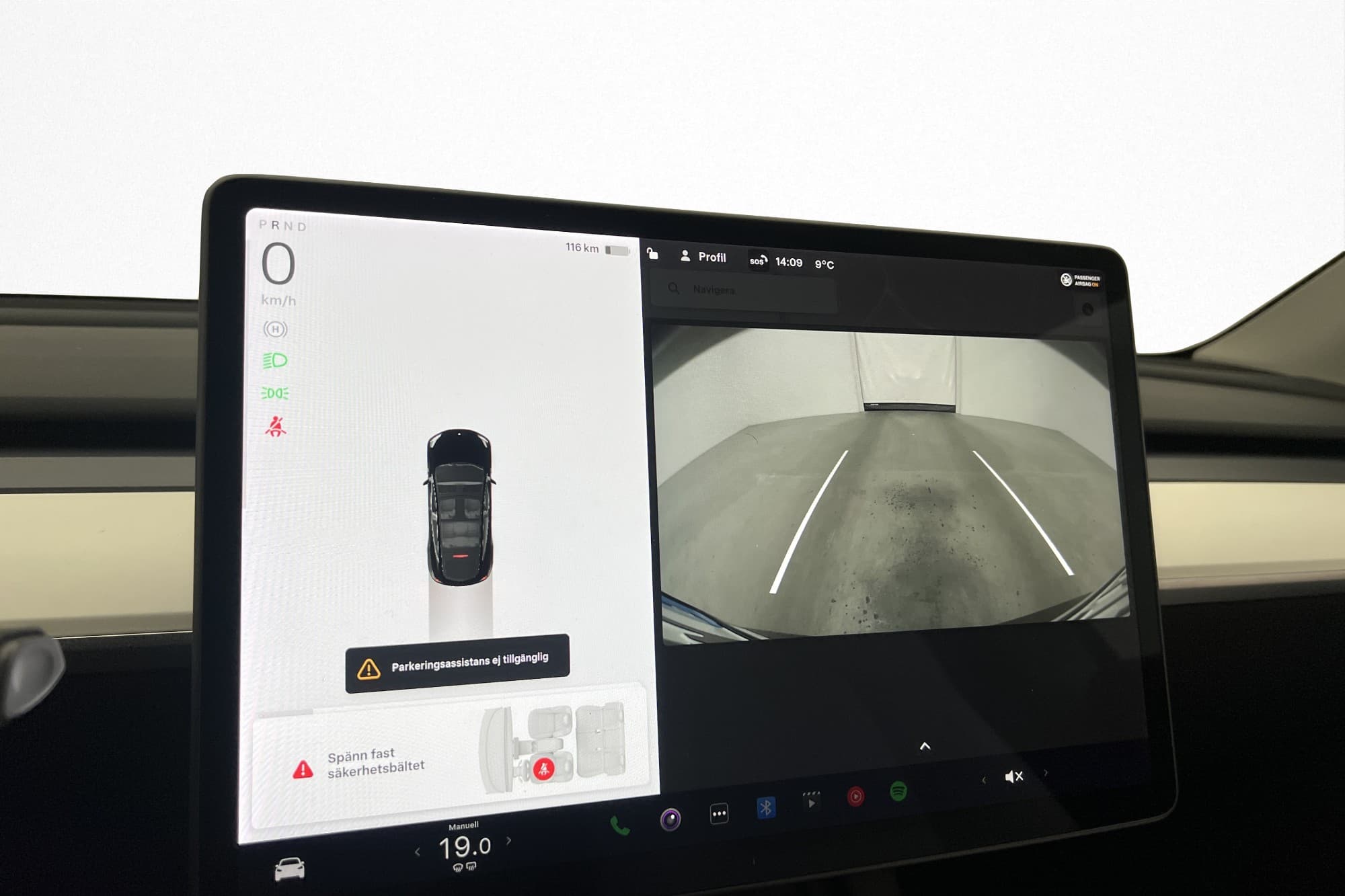 Tesla Model Y Long Range AWD Autopilot Ljus Interiör MOMS