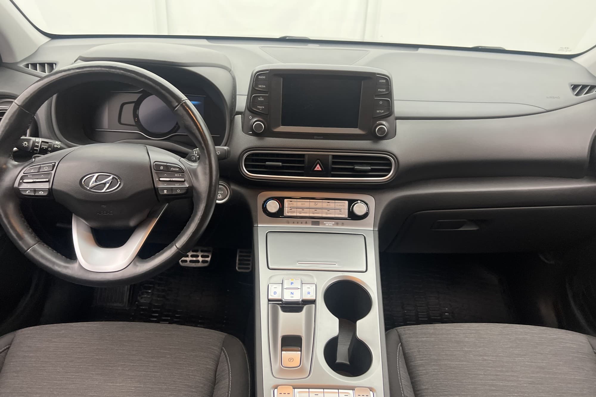 Hyundai Kona Electric 64 kWh Trend Kamera Rattvärme CarPlay
