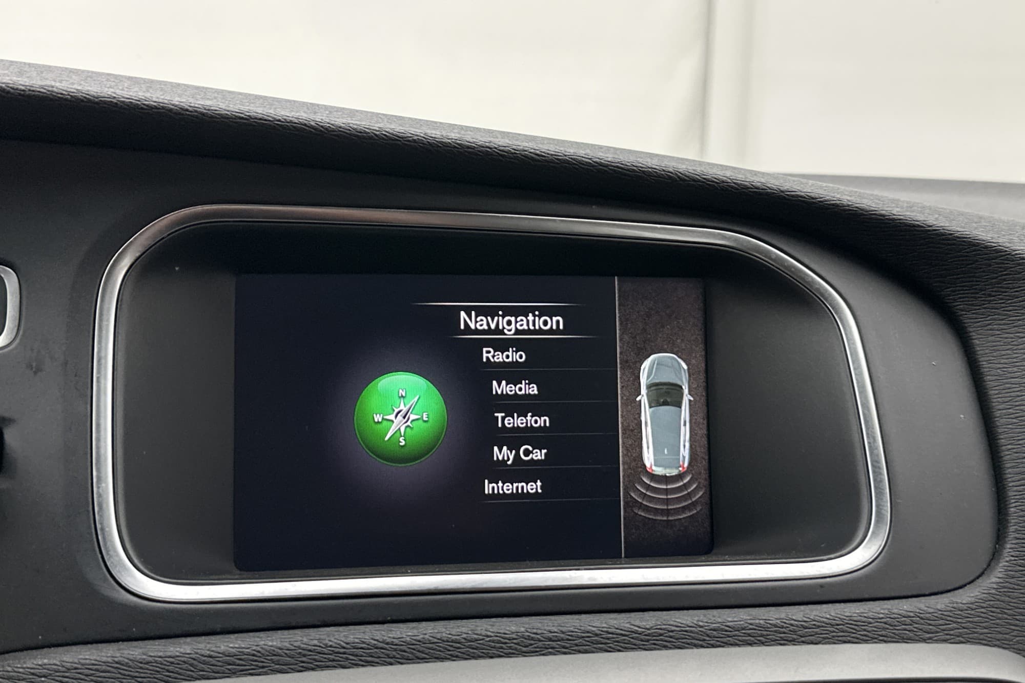 Volvo V40 T3 152hk Kinetic VOC Värmare Sensorer Farthållare