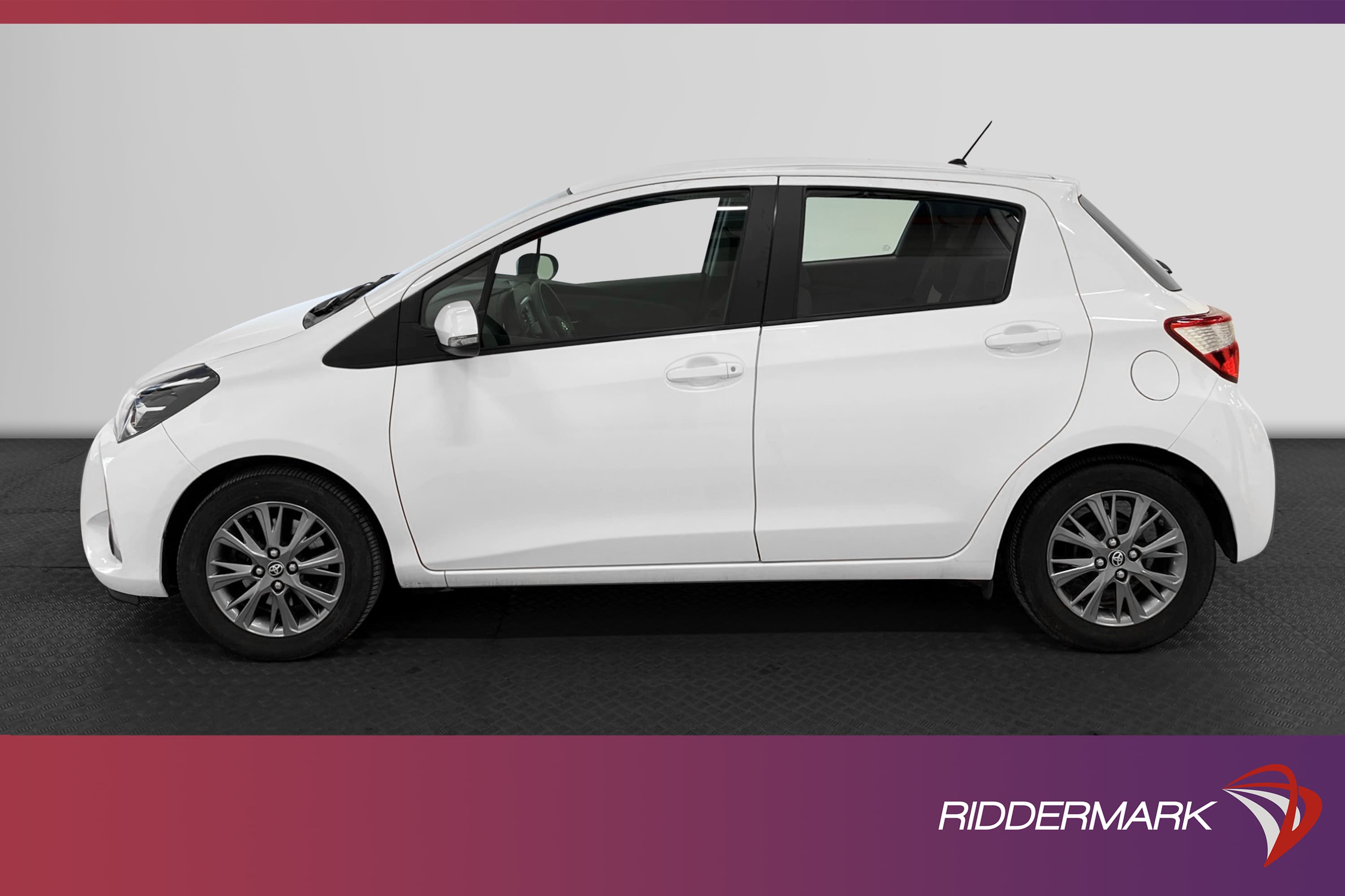 Toyota Yaris 1.5 VVT-iE 111hk B-Kam