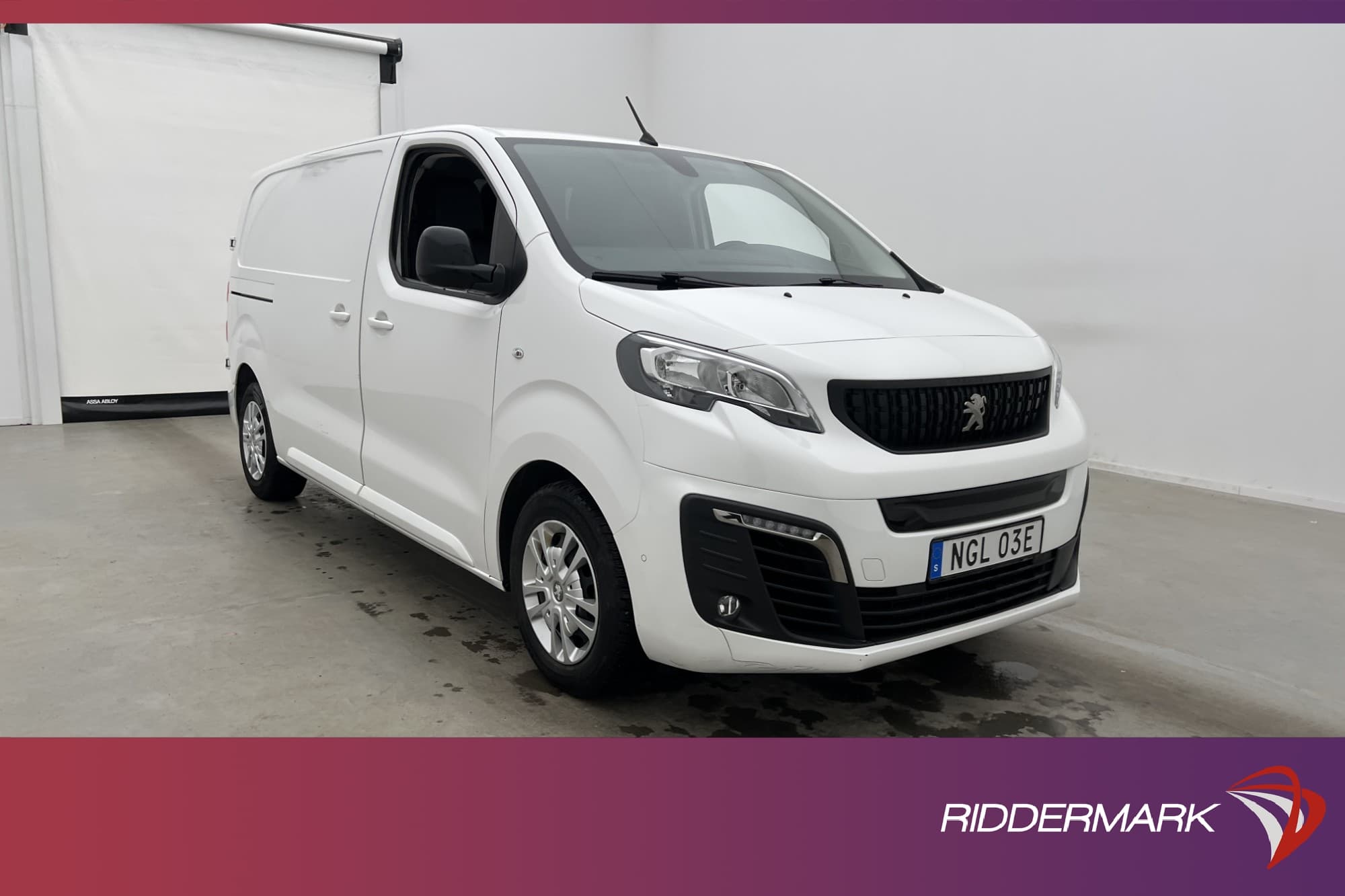 Peugeot e-Expert L2 136hk B-Kamera Navi 3-Sits CARPLAY MOMS