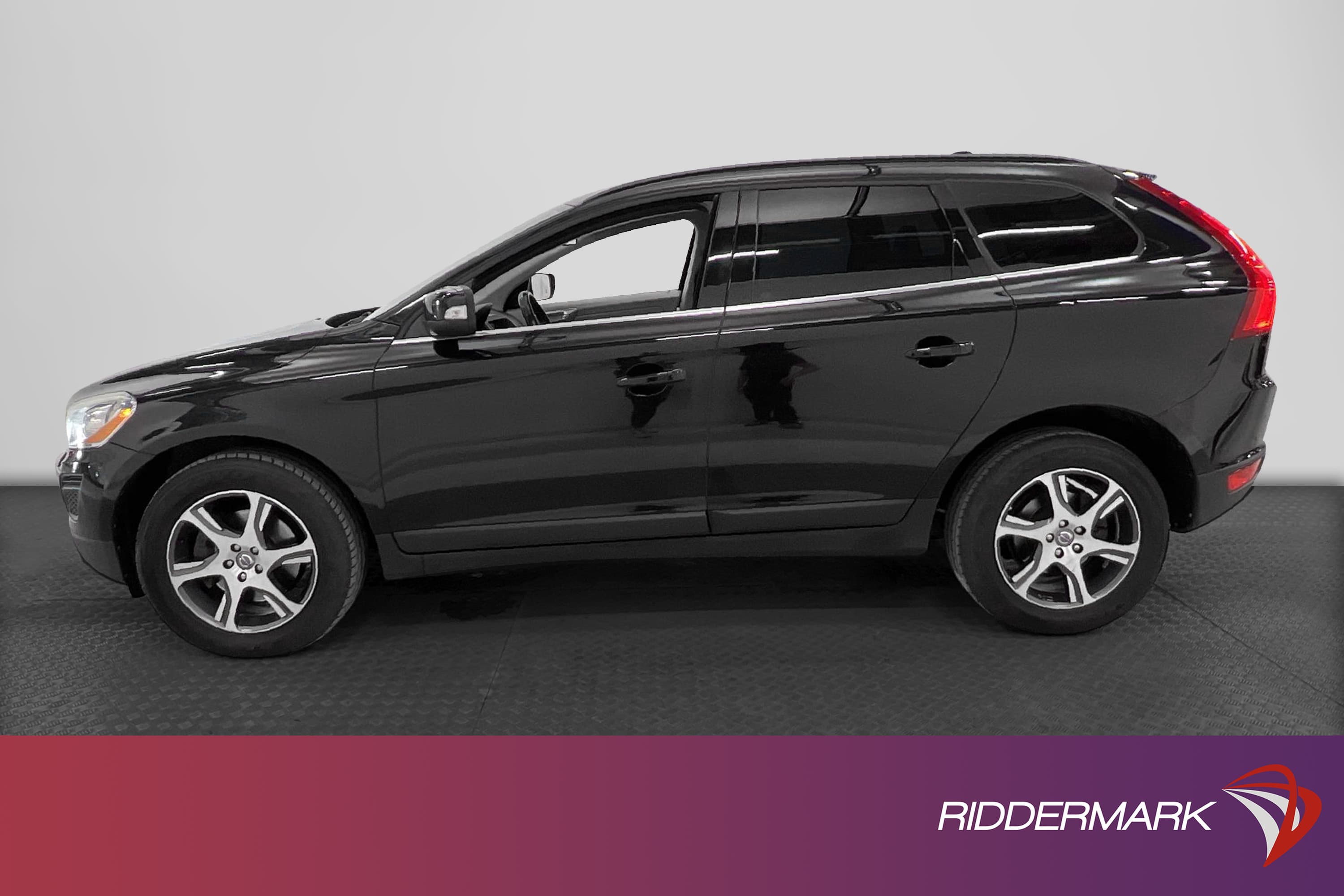 Volvo XC60 D4 AWD 163hk Helskinn