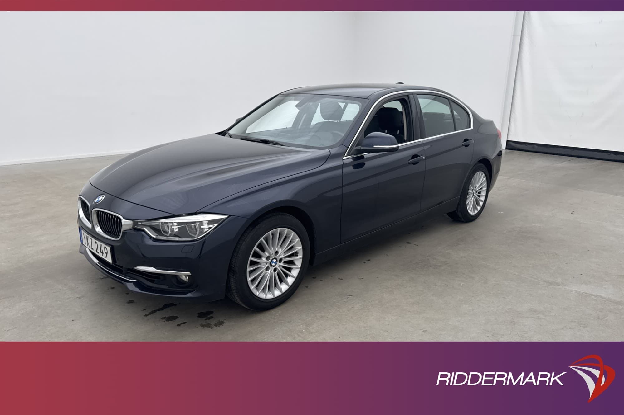 BMW 330 i Sedan 252hk Luxury Line Navigation Skinn Sensorer