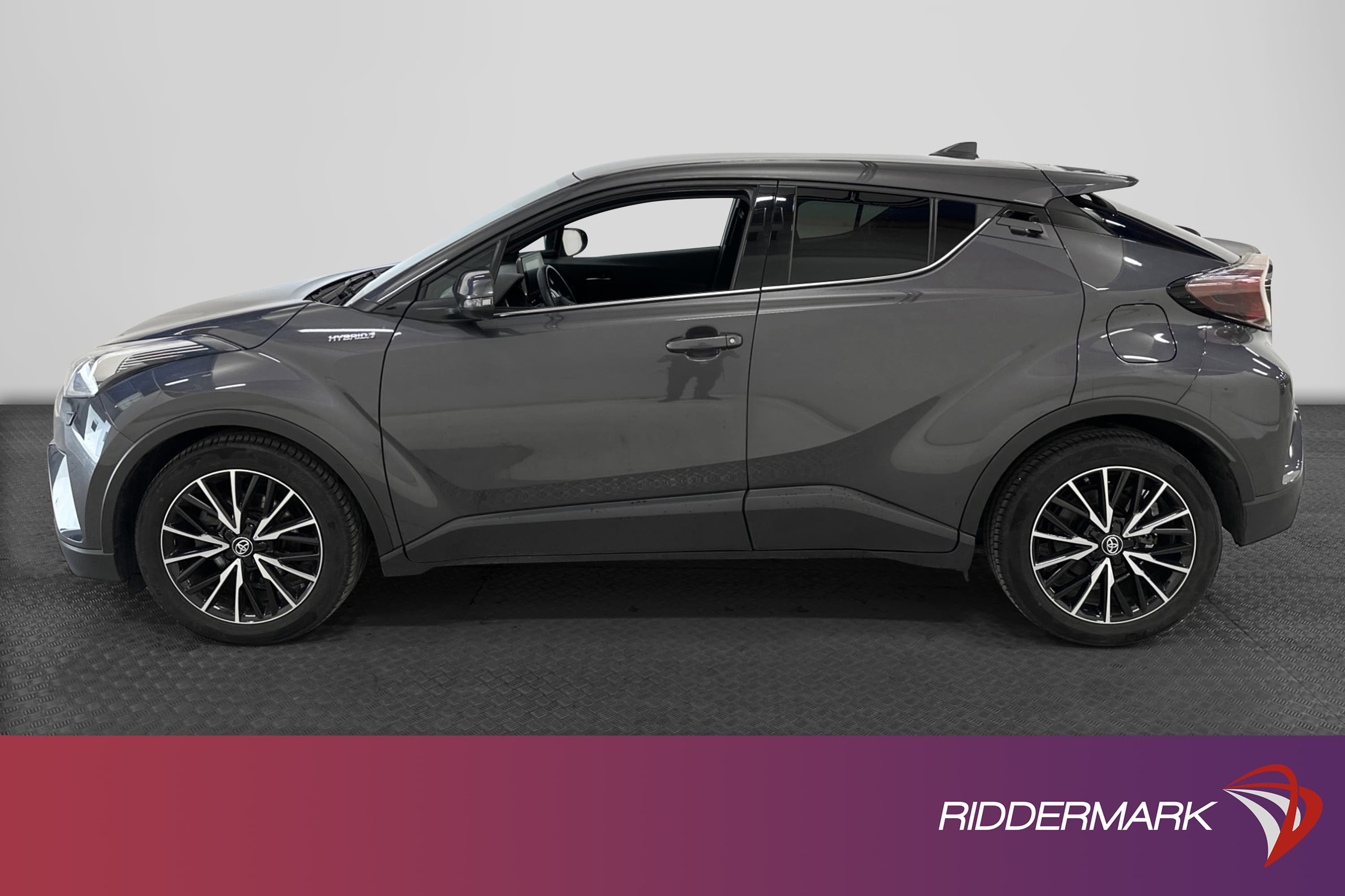 Toyota C-HR Hybrid CVT 122hk