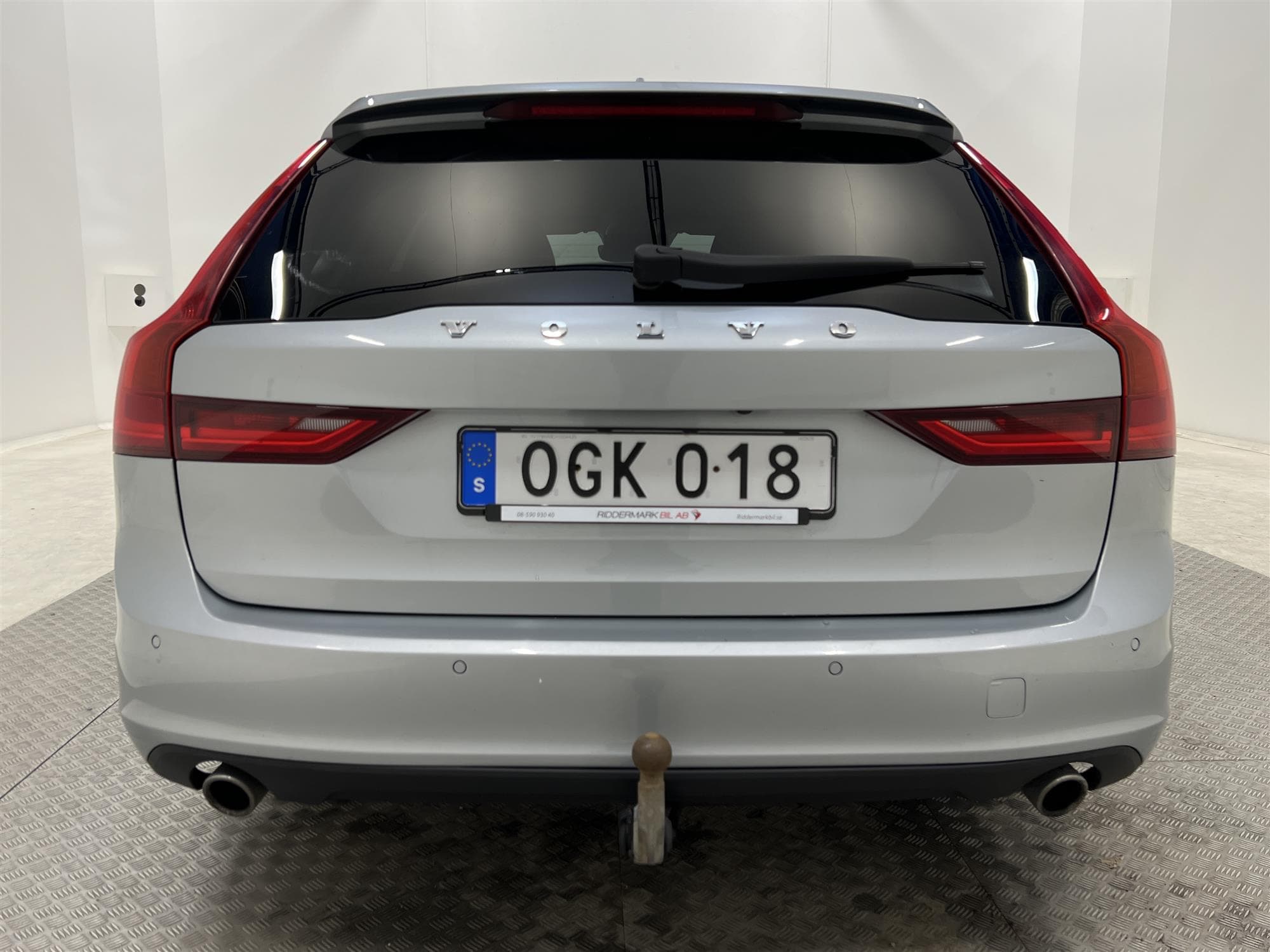 Volvo V90 D5 AWD 235hk Advanced VOC D-Värm Navi 0,49L/mil