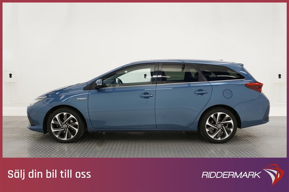 Toyota Auris 1.8 HSD Touring Sports 99hk