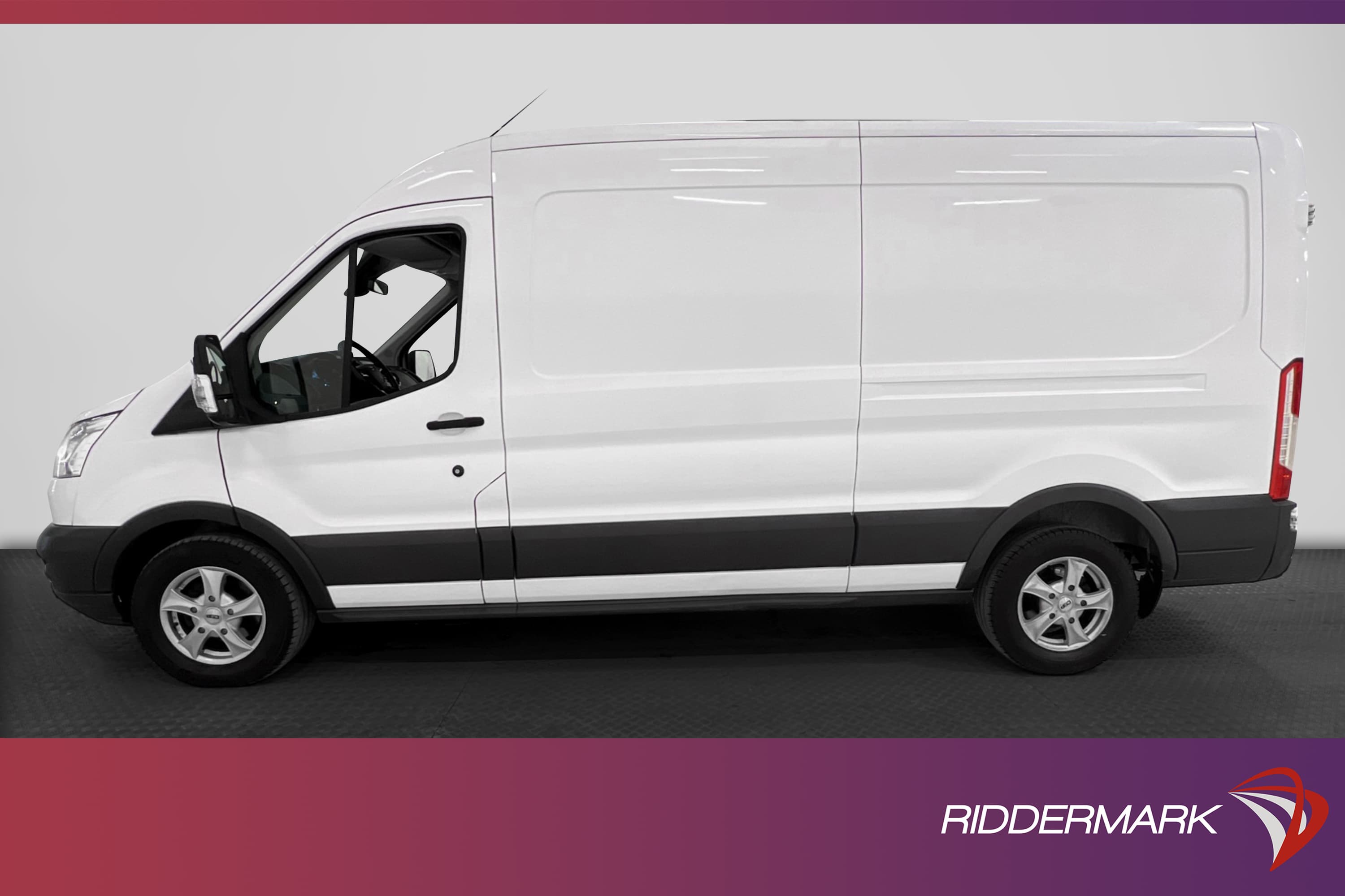 Ford Transit 350 L3H2 2.0 Automat Värmare Drag BKamera Moms 