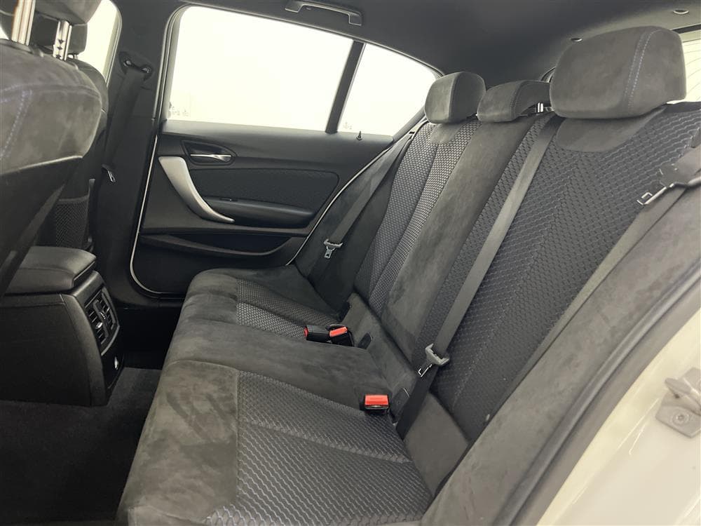 BMW 118d xDrive 5dr, F20 150hk M Sport PDC Alcantara Draginteriör